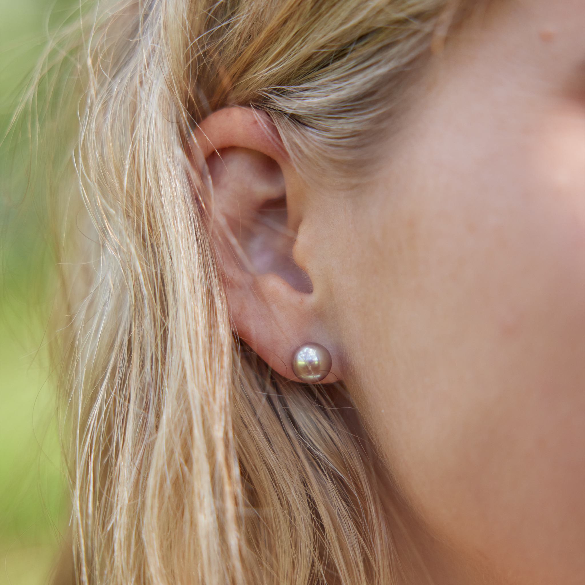 Freshwater Pearl Earrings in Gold - 8-9mm
