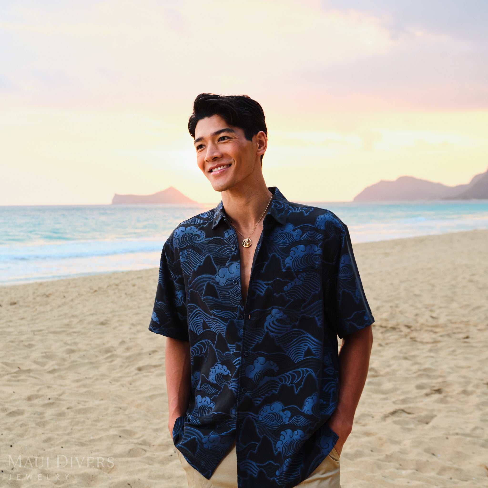 Nalu South Sea Gold Pearl Pendant in Gold with Diamonds - 24mm