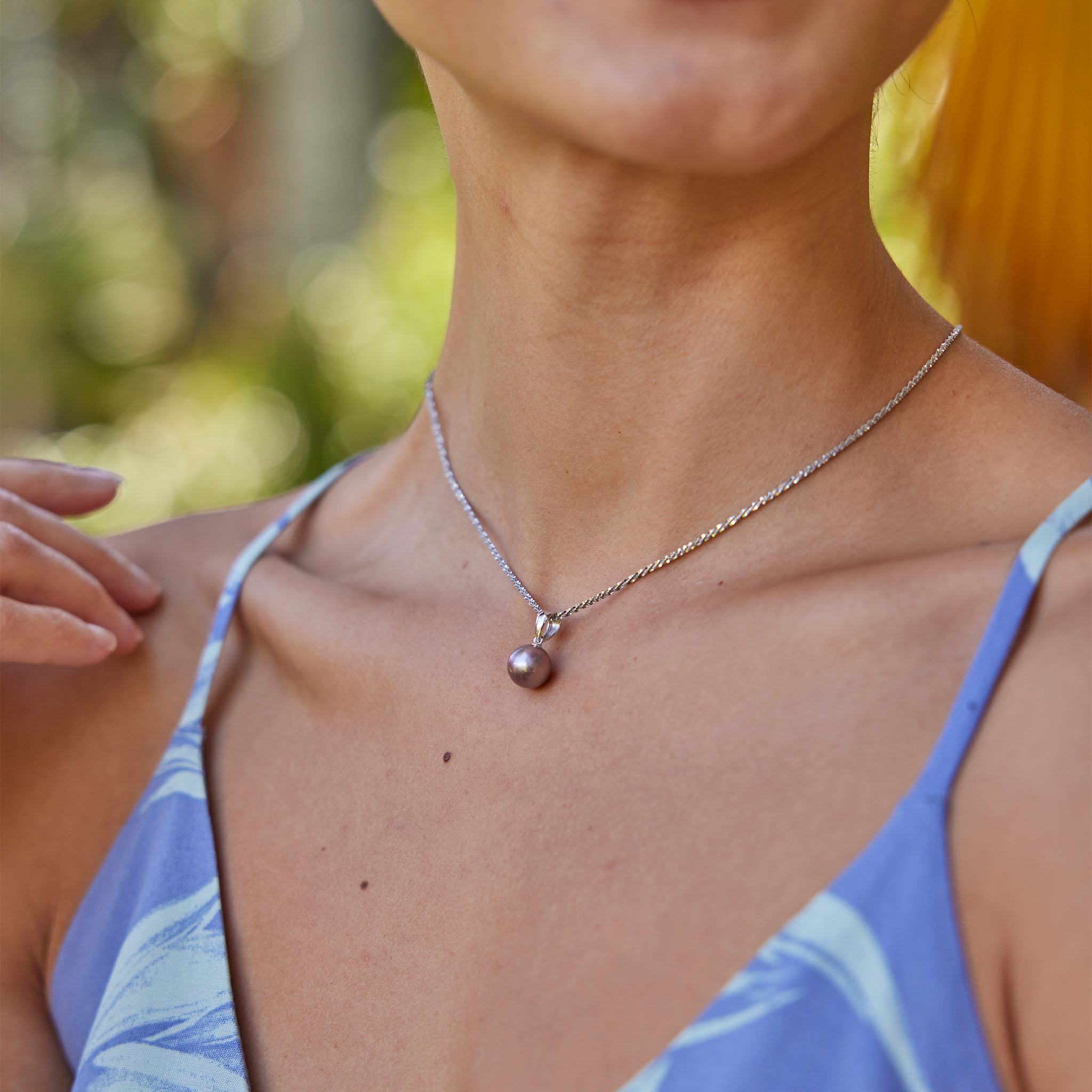 Lavender Freshwater Pearl Pendant in White Gold - 9-10mm