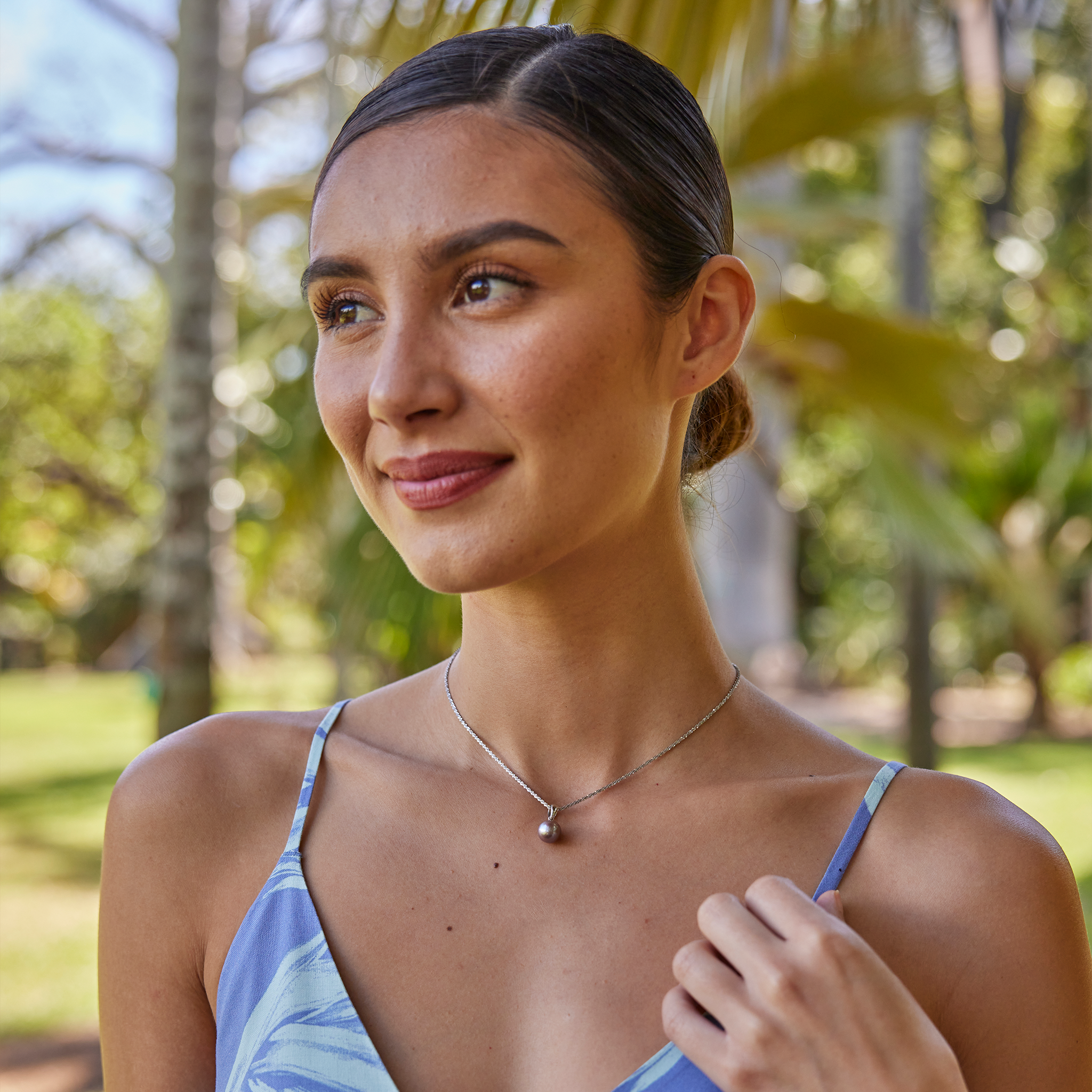 Lavender Freshwater Pearl Pendant in White Gold - 9-10mm