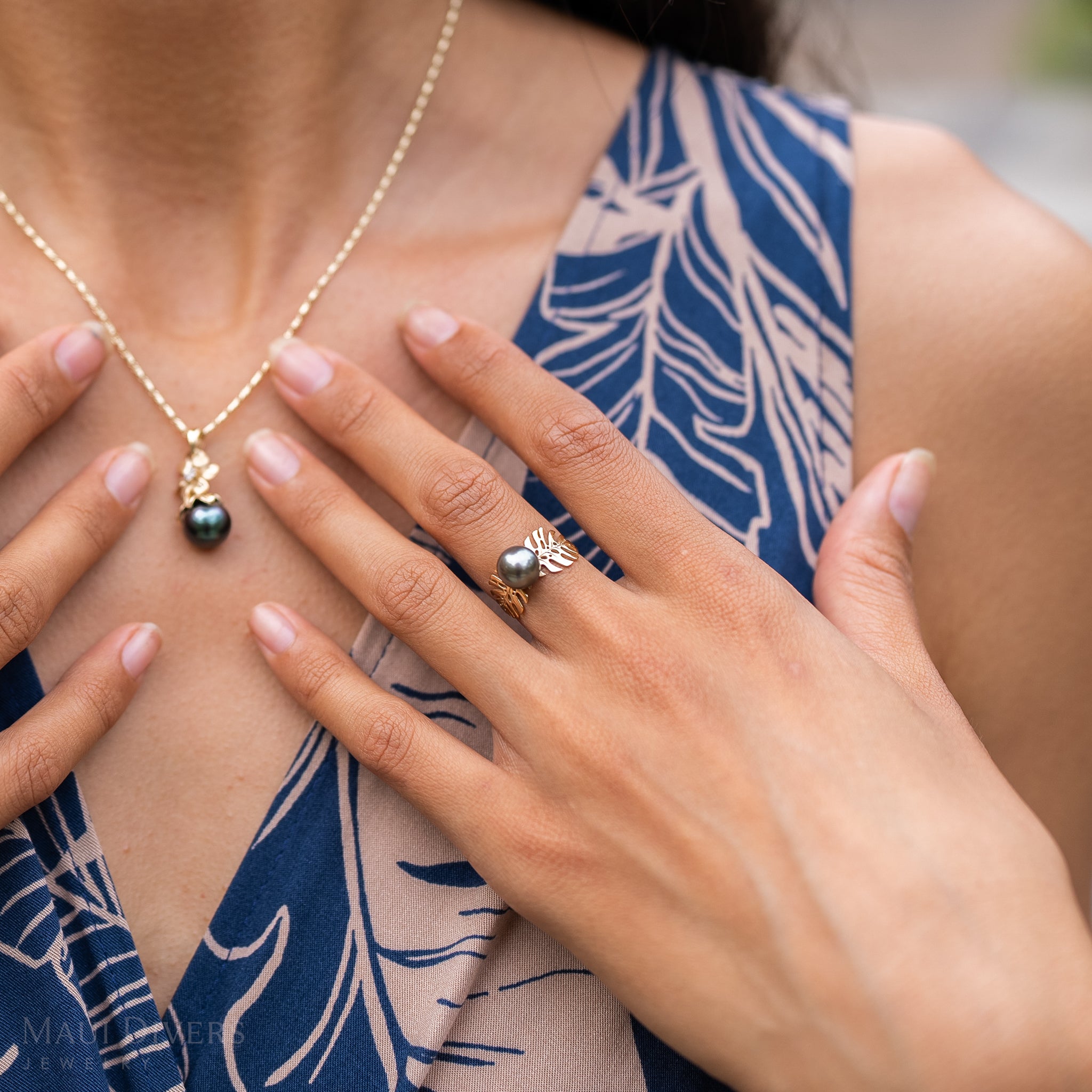 金色のモンステラタヒチアンブラックパールリング-8-9mm