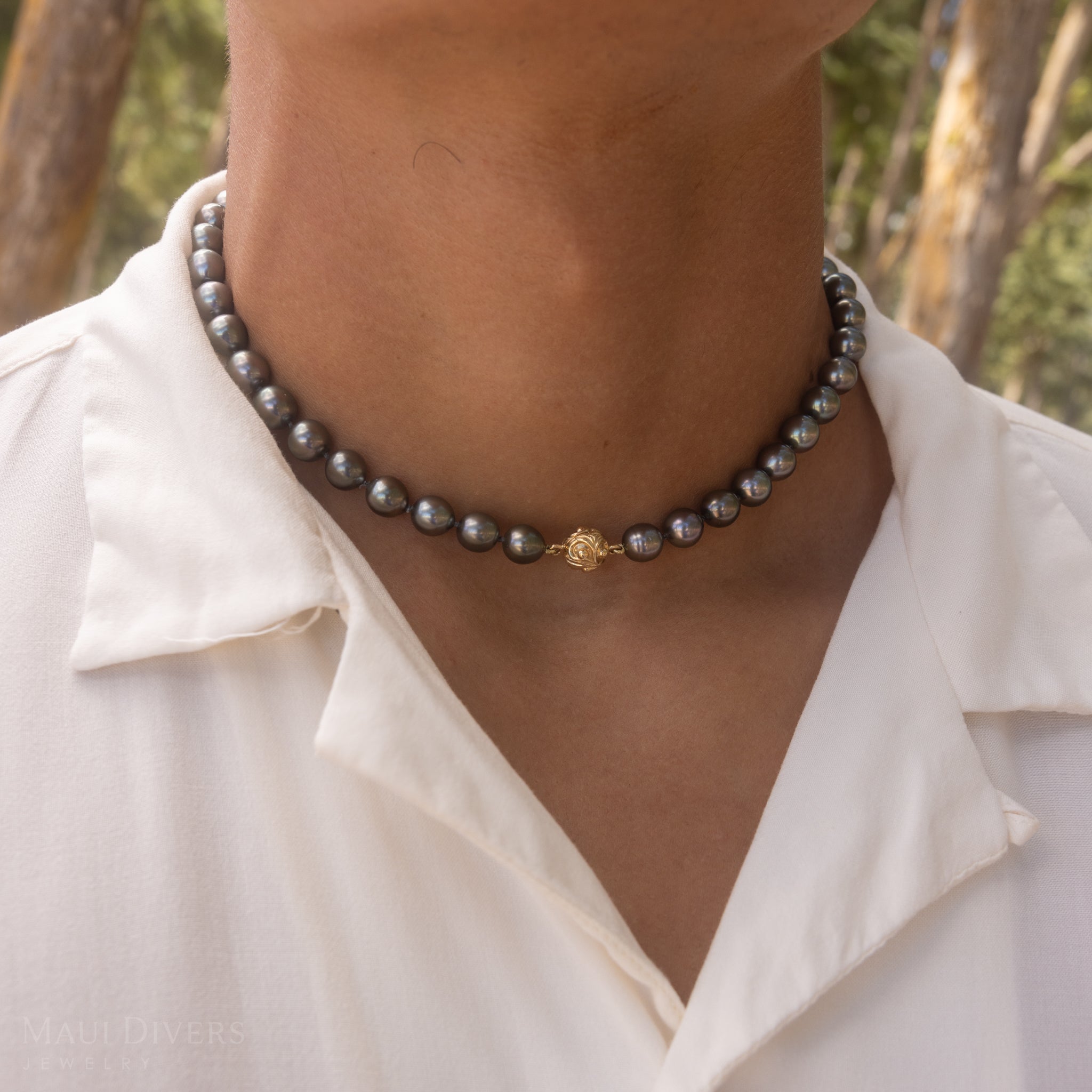 17-19" Tahitian Black Pearl Strand with Magnetic Gold Clasp - 8-11mm