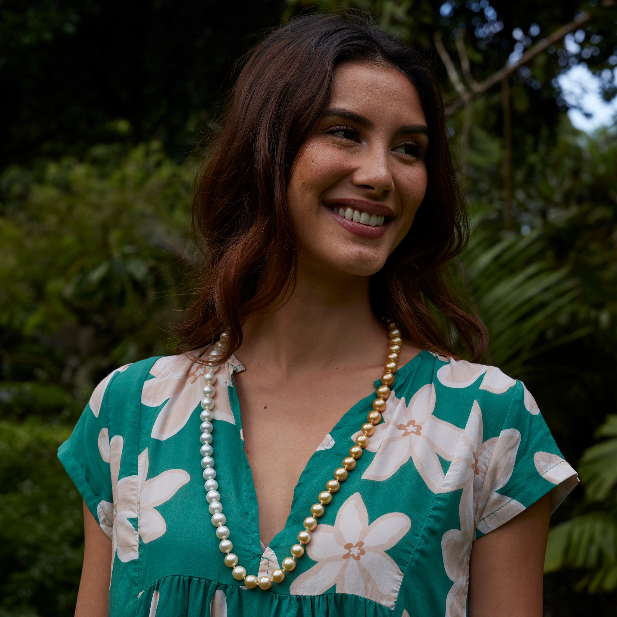 32" South Sea White and South Sea Gold Pearl Strand - 11-12mm