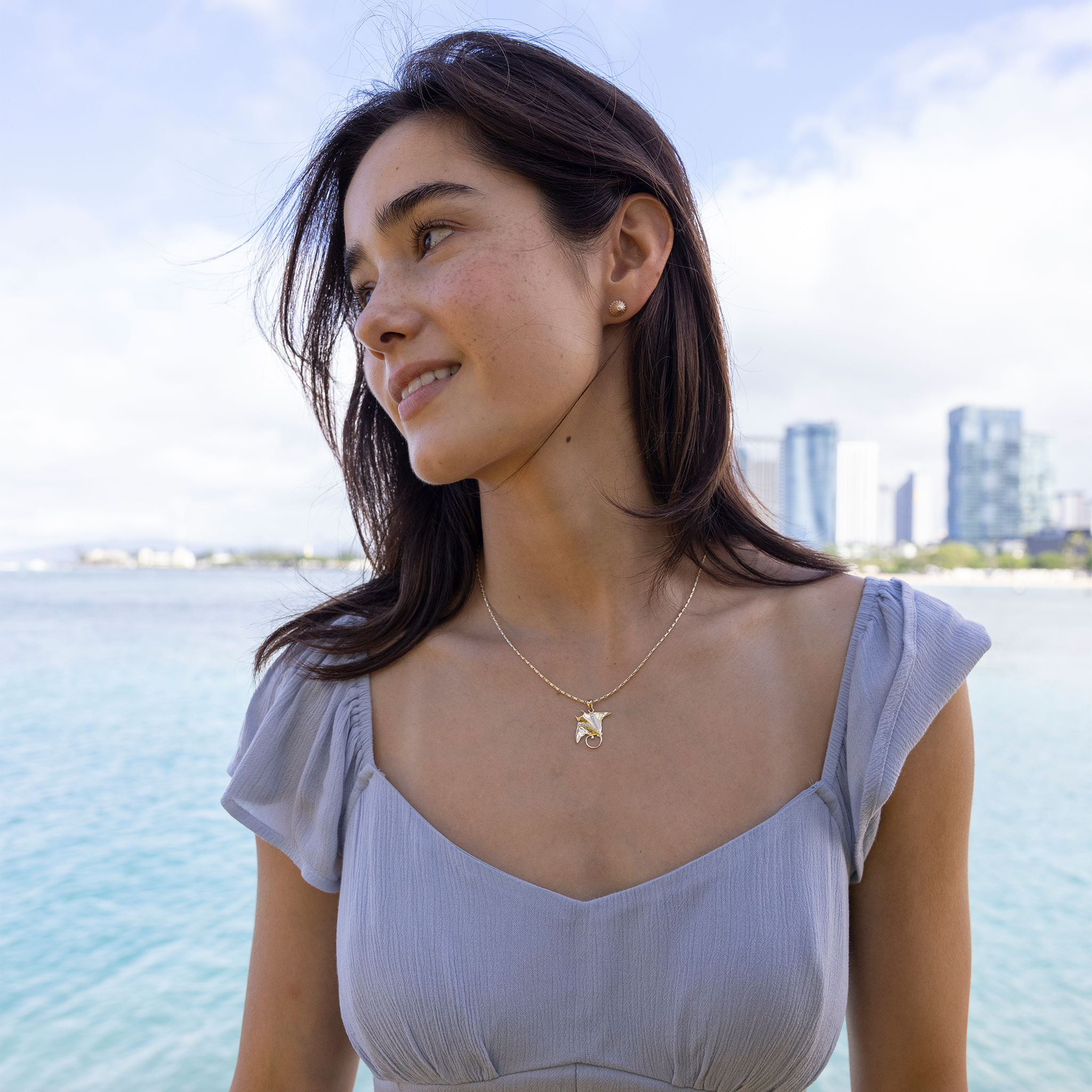 Ocean Dance Manta Ray Pendant in Gold with Diamonds - 21mm