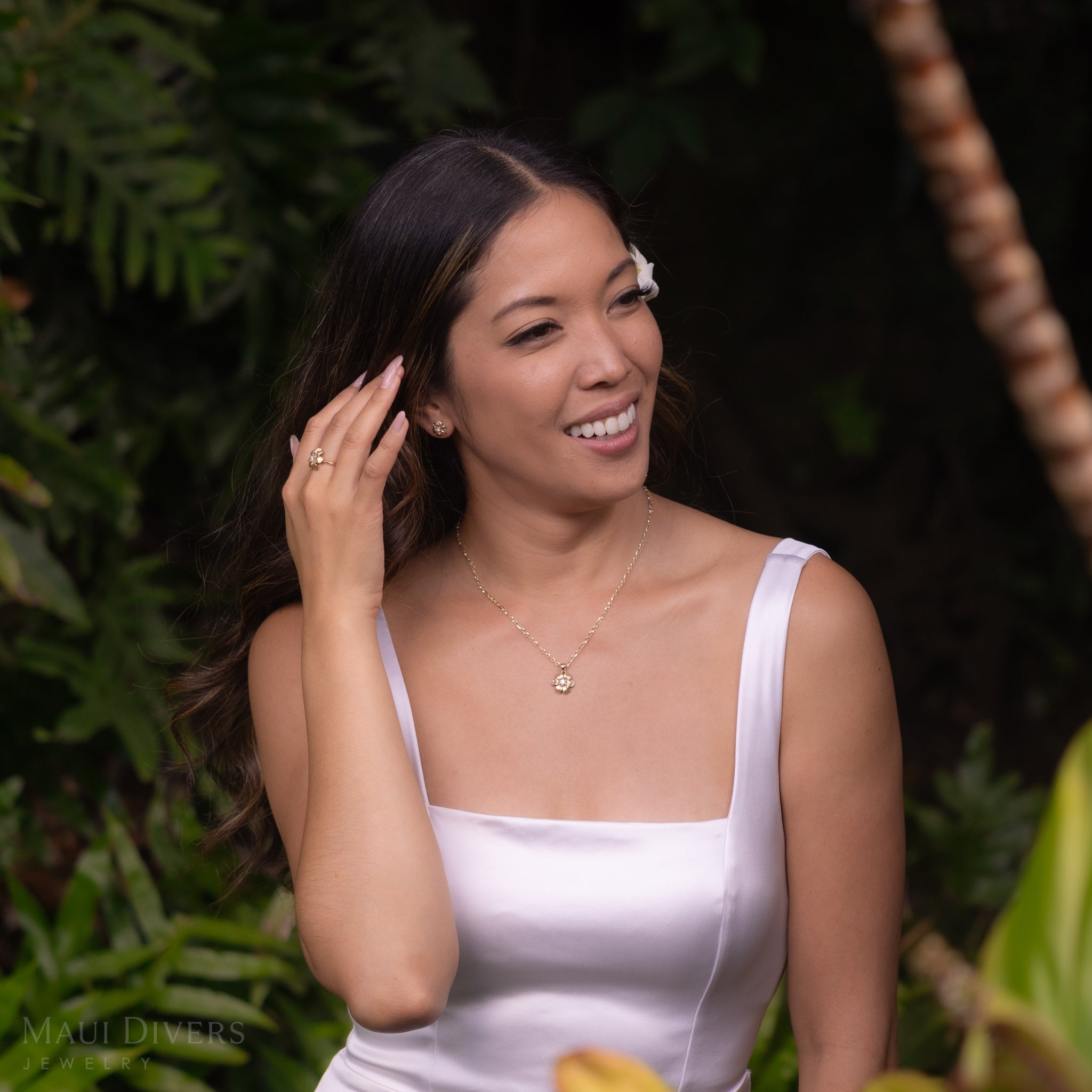 Nāʻū Pendant in Gold with Diamond - 15mm