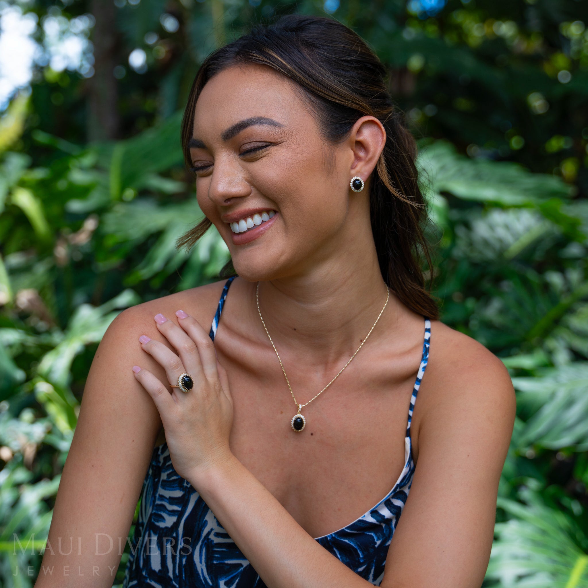 Princess Ka‘iulani Black Coral Earrings in Gold with Diamonds - 15.5mm