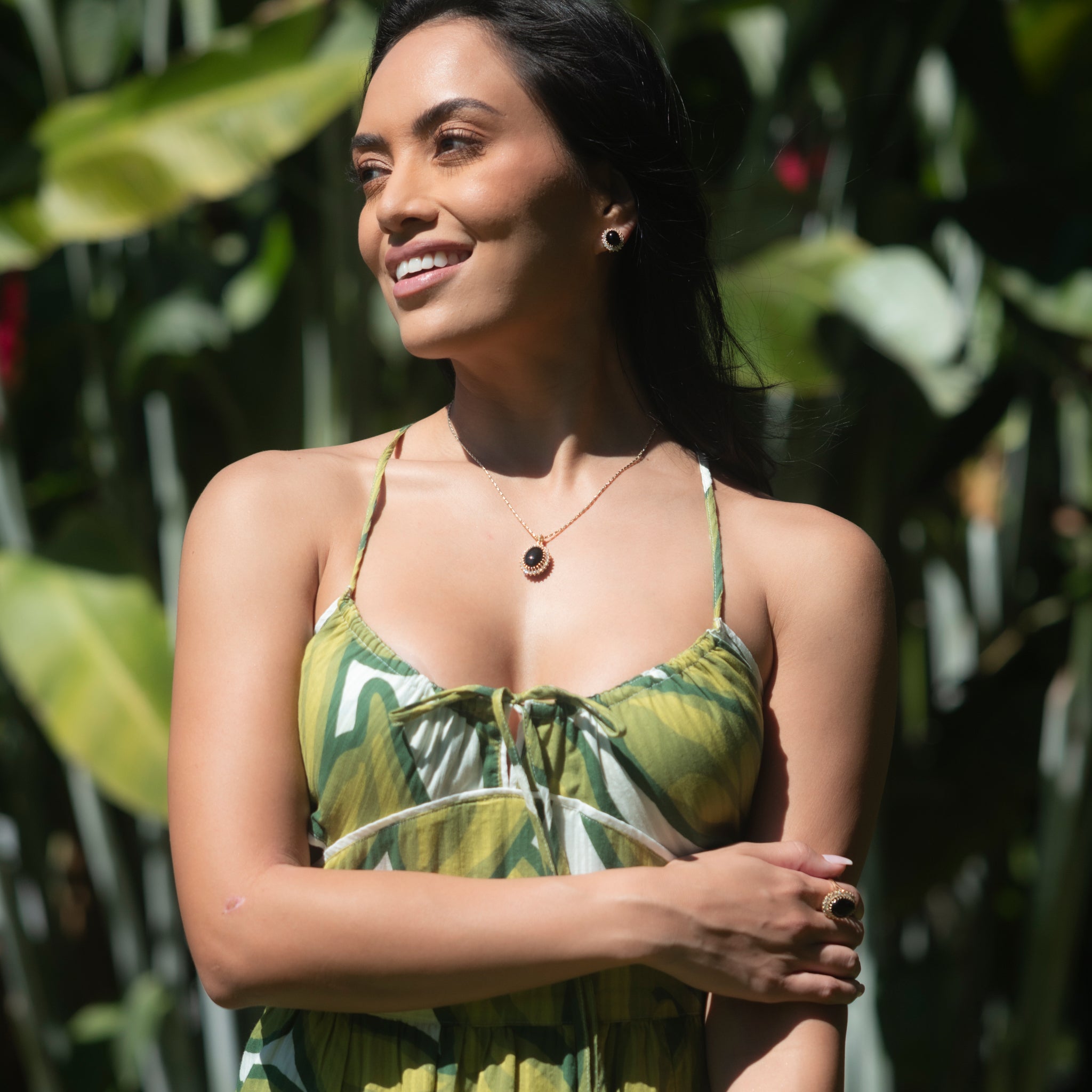 王女Ka'iulani Black Coral Ring in Golds withダイヤモンド - 16mm