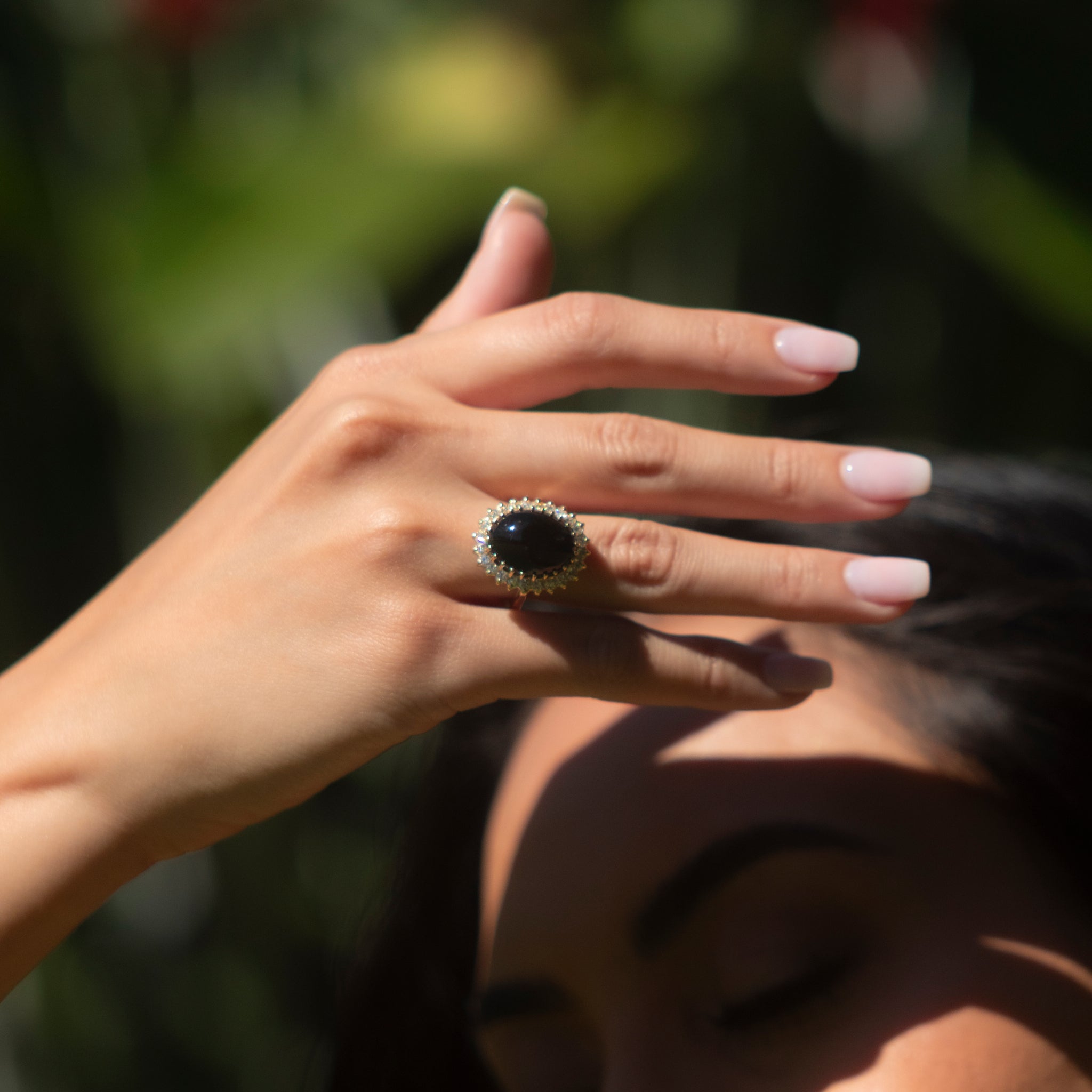 王女Ka'iulani Black Coral Ring in Golds withダイヤモンド - 16mm