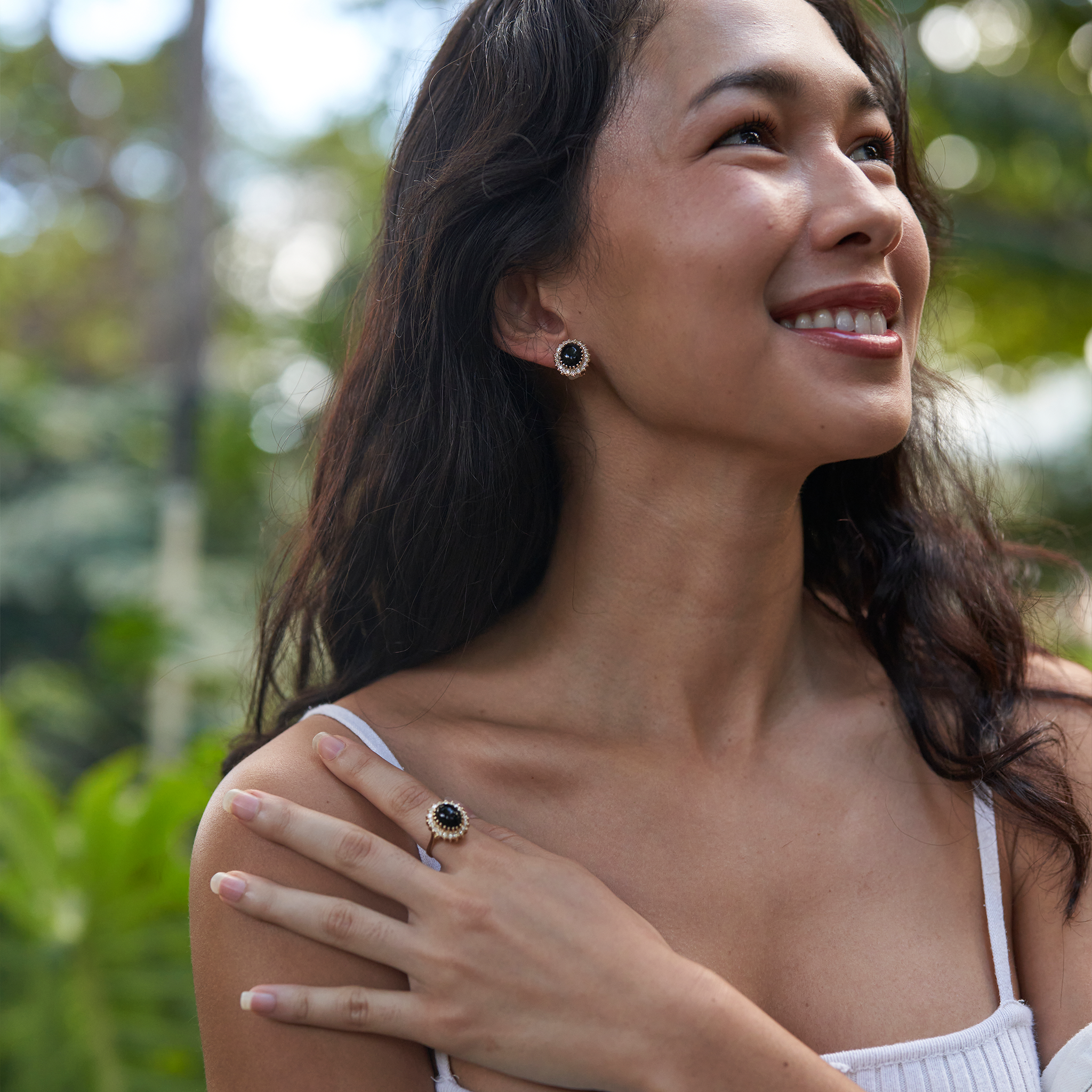 ダイヤモンドとゴールドの王女Ka'iulaniブラックコーラルリング - 11mm