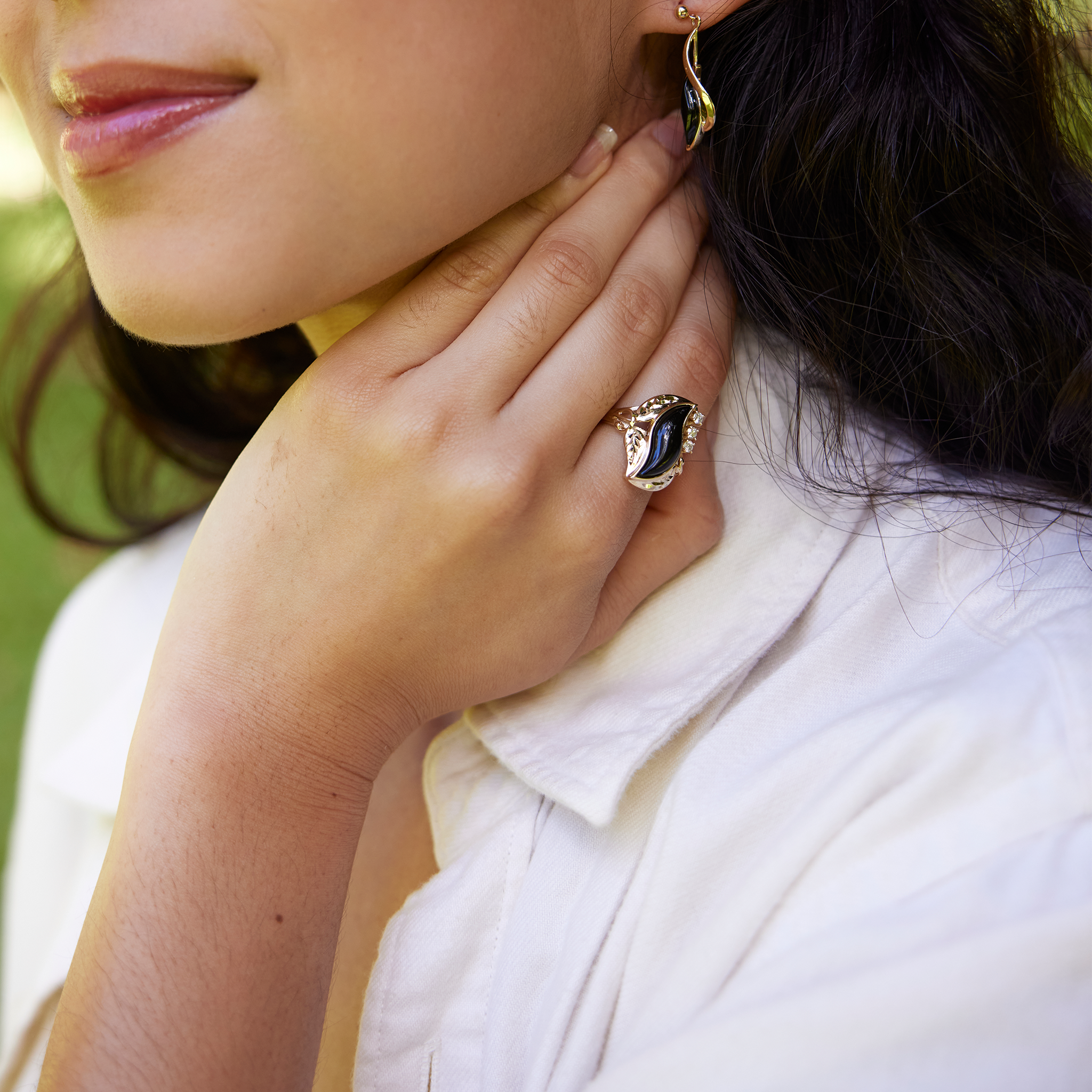 Paradise Black Coral Ring in Gold with Diamonds - 21mm