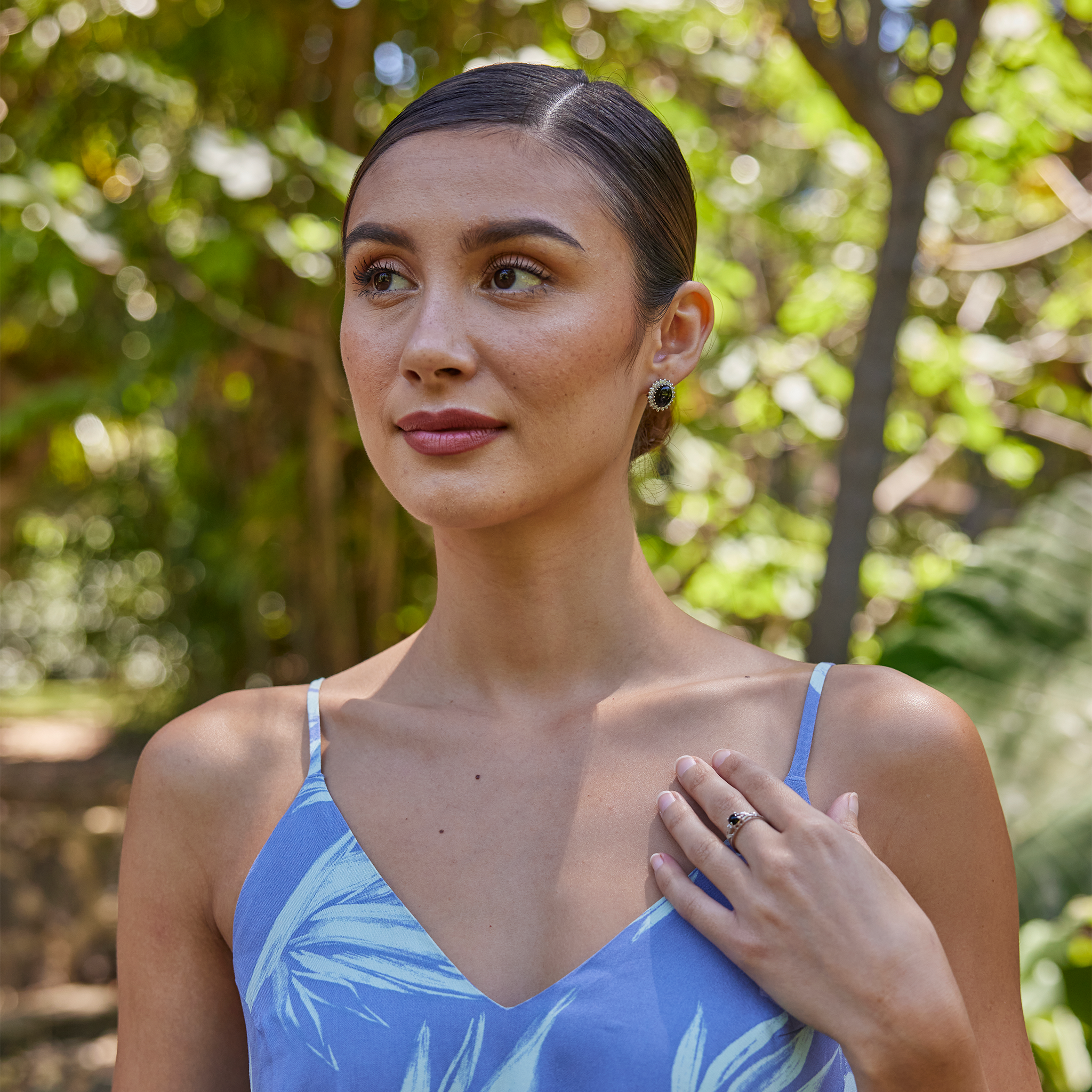 Princess Ka‘iulani Black Coral Earrings in White Gold with Diamonds - 15.5mm