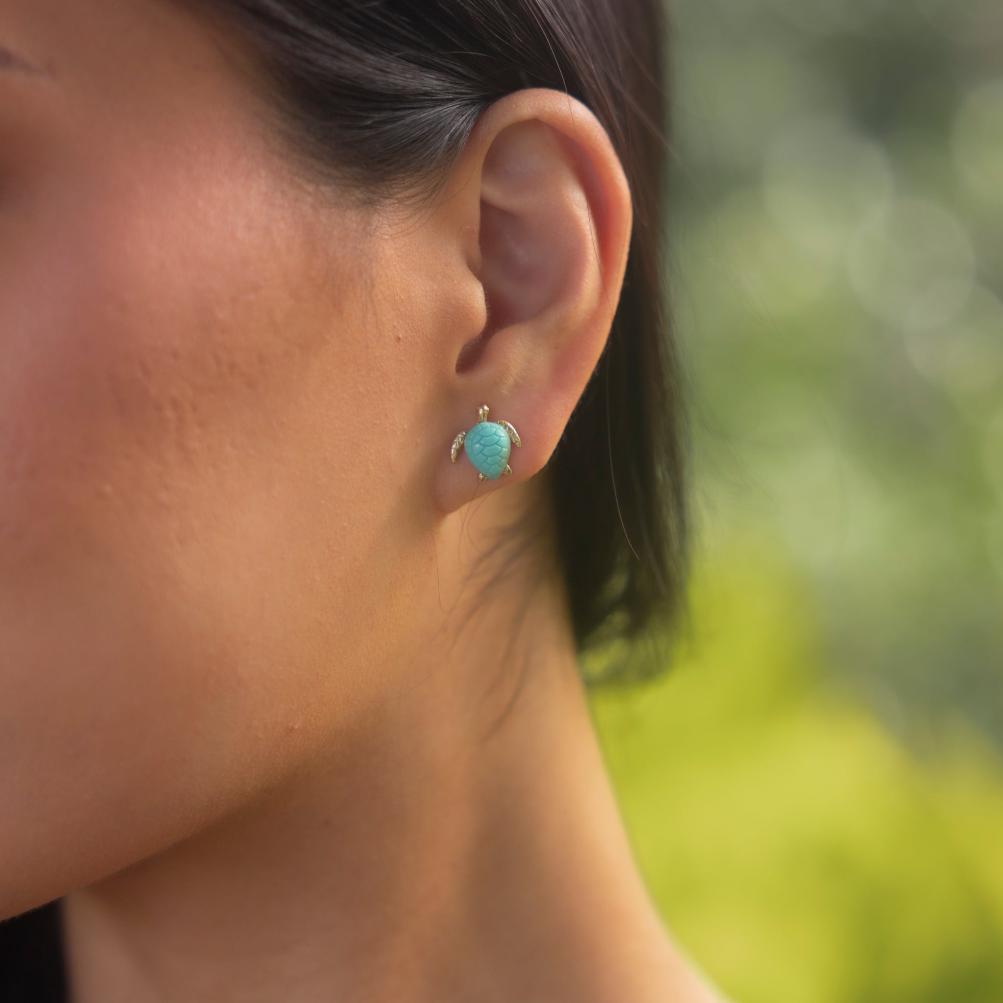 Honu Turquoise Earrings in Gold - 11mm