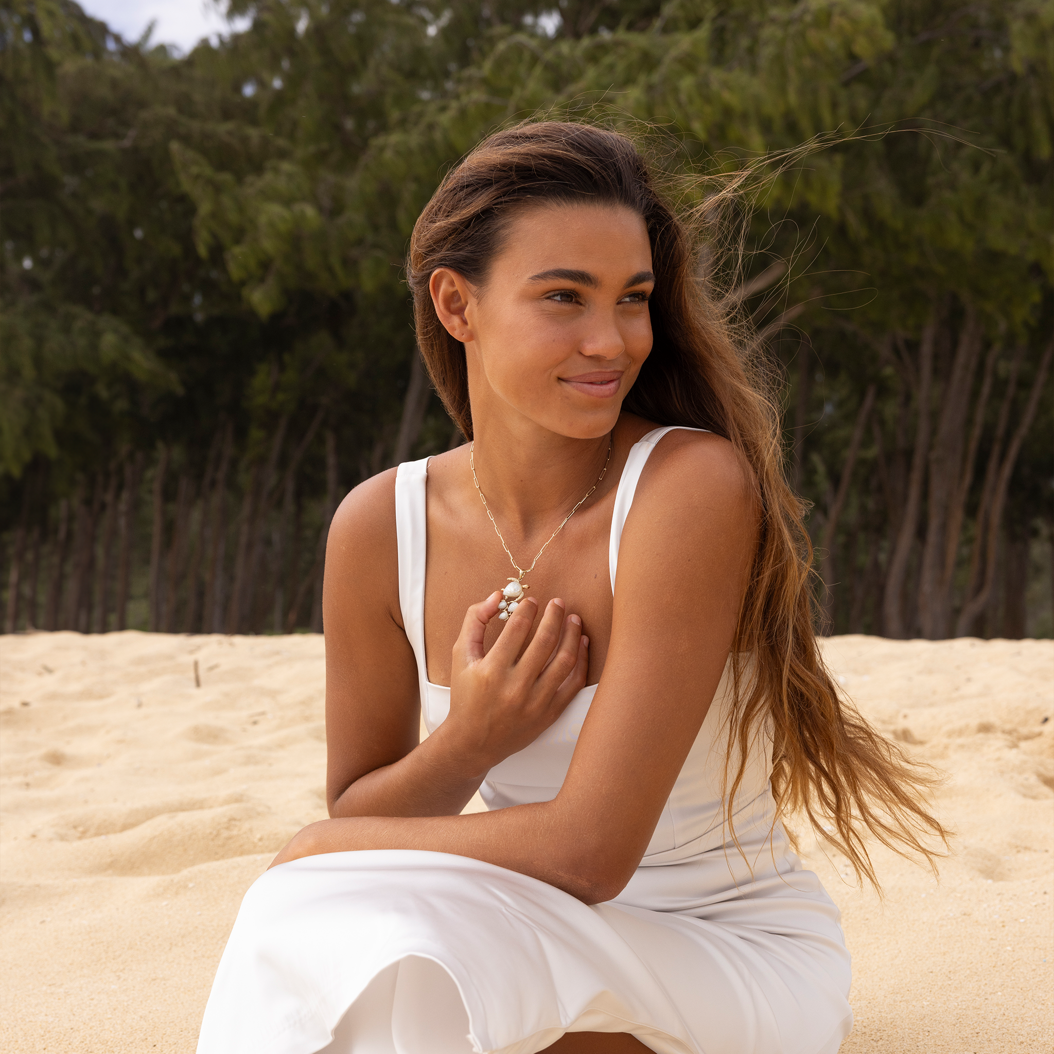 Honu Mother of Pearl Pendant in Gold - 36mm