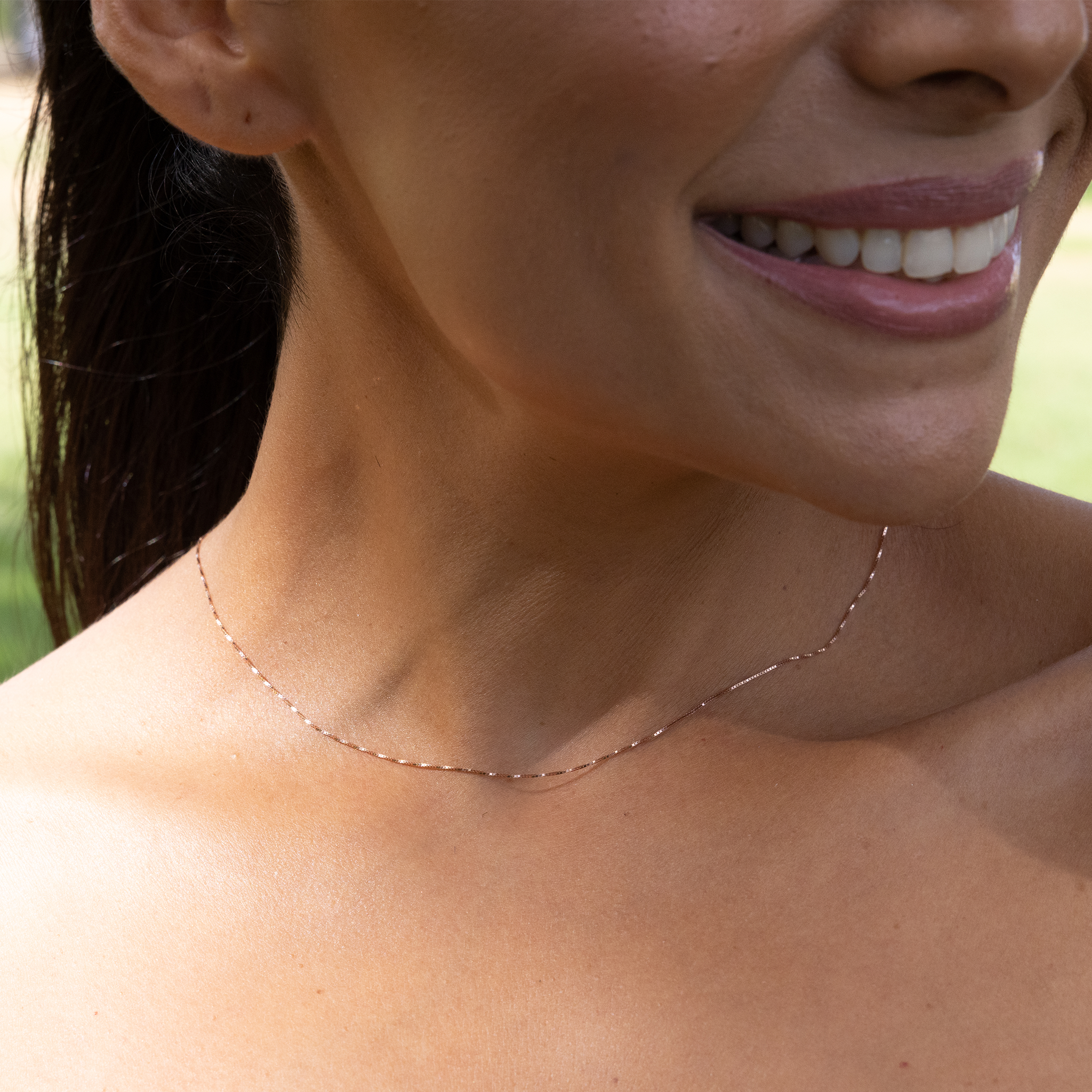 ローズゴールドの0.6mmライトボックスチェーン