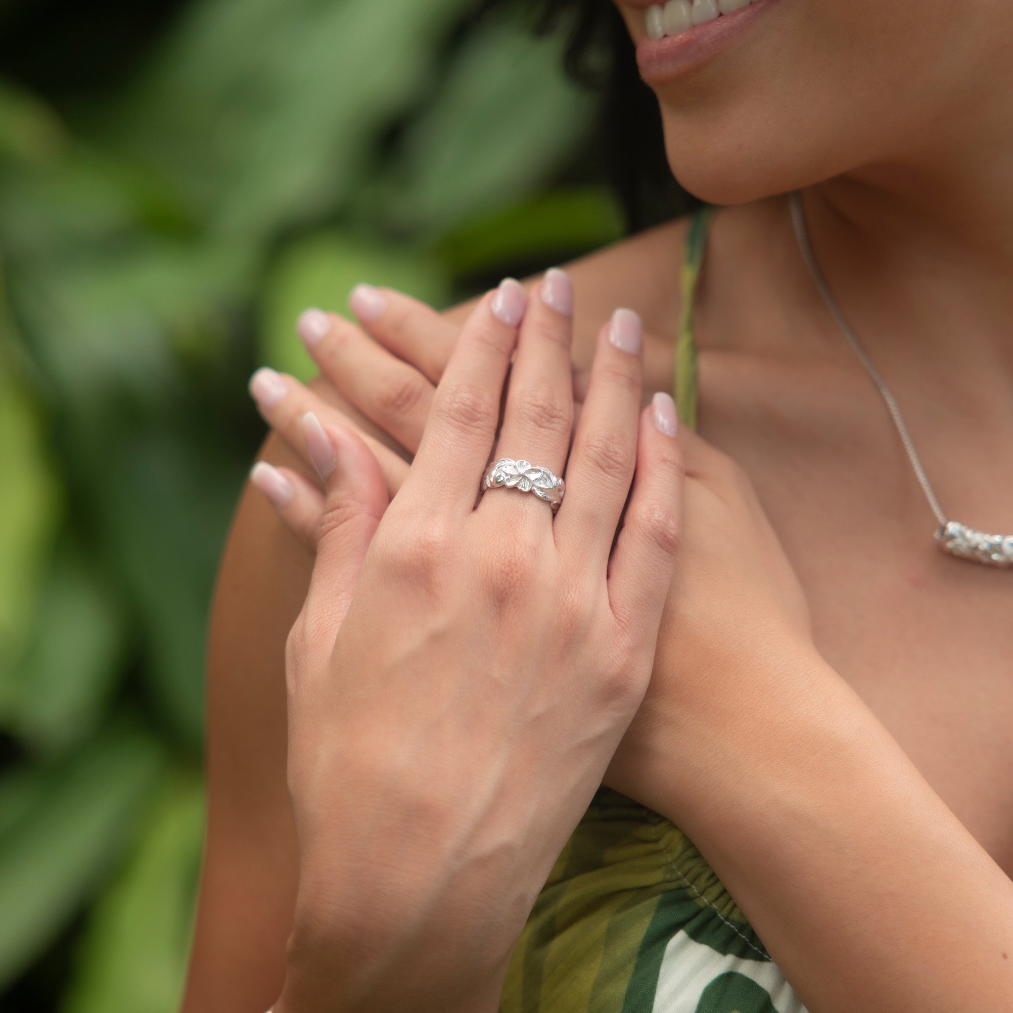 Hawaiian Heirloom Plumeria Ring in Sterling Silver - 8mm
