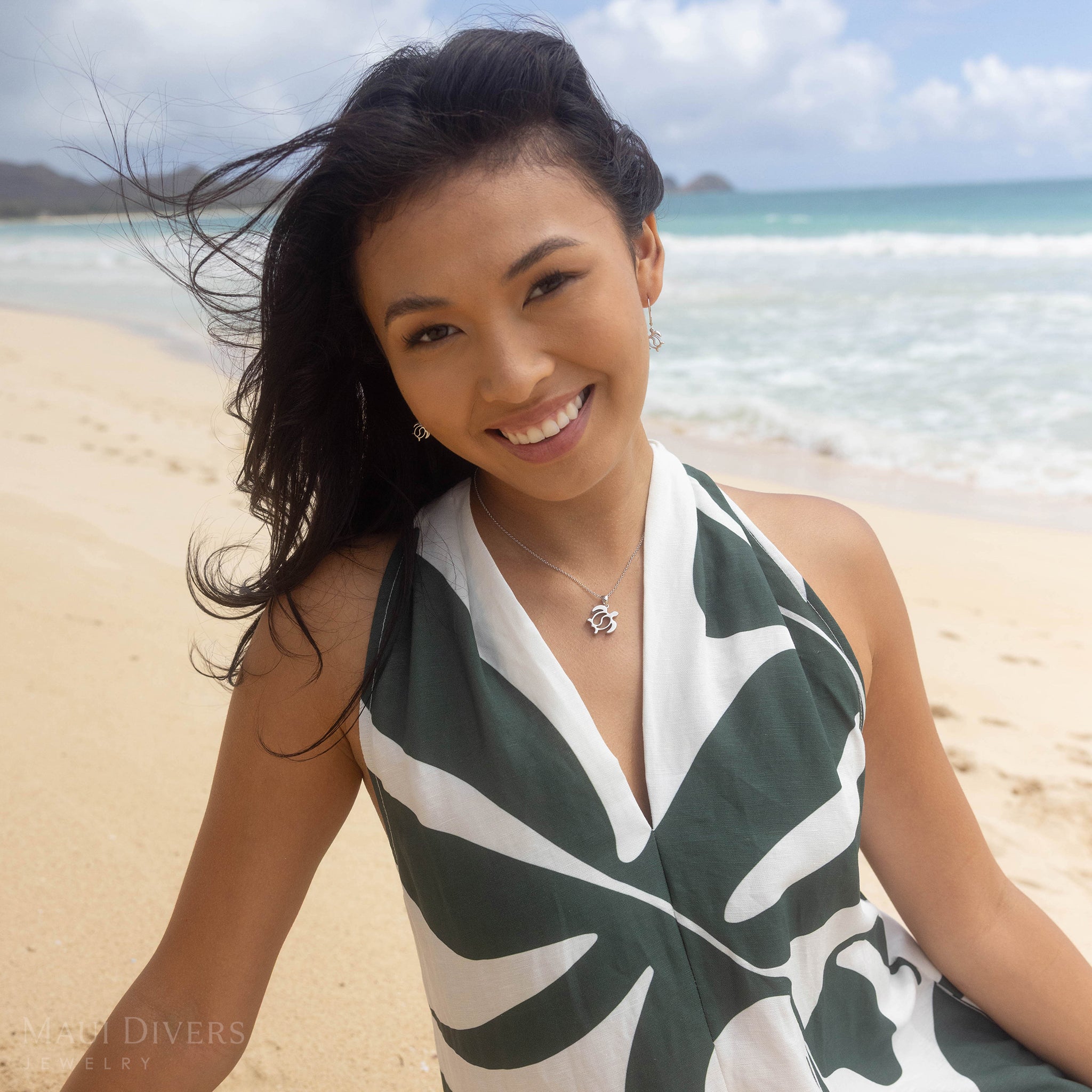 Honu Yin Yang Pendant in Sterling Silver - 20mm