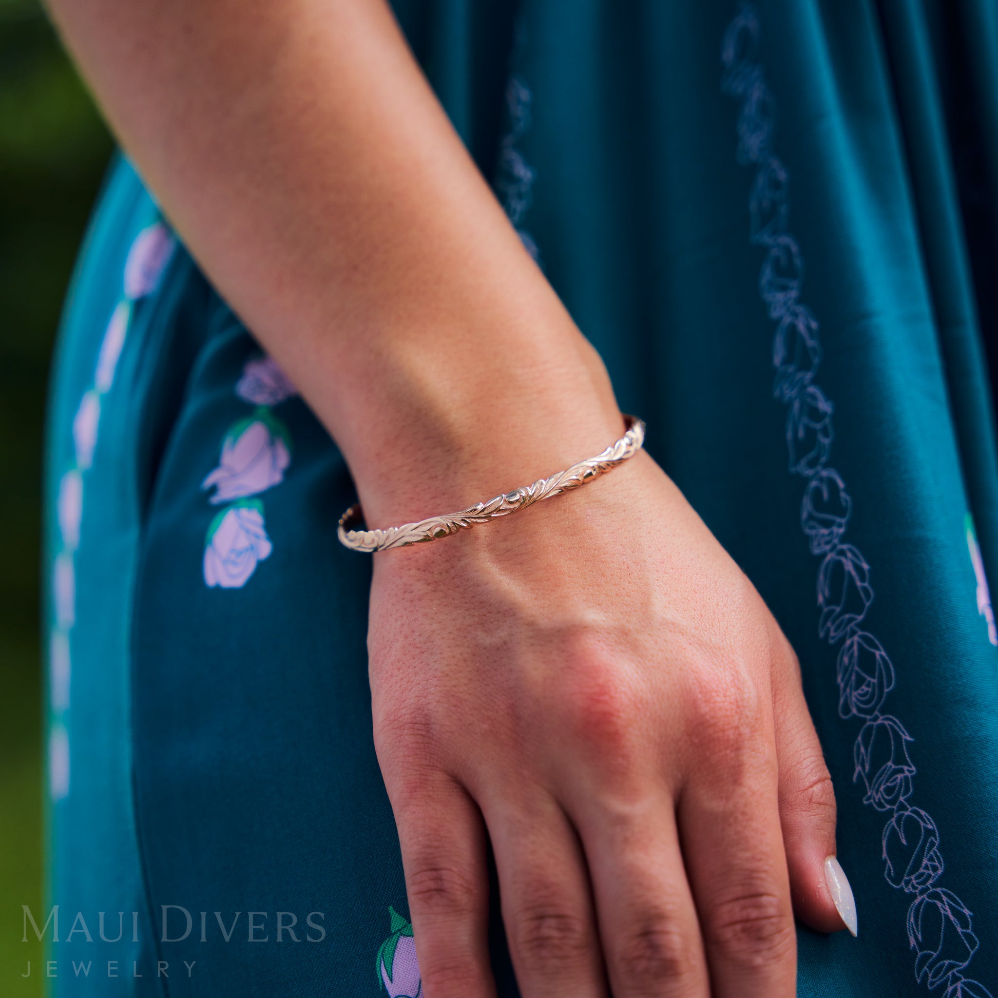 Hawaiian Heirloom Old English Scroll Bracelet in Rose Gold - 4.5mm