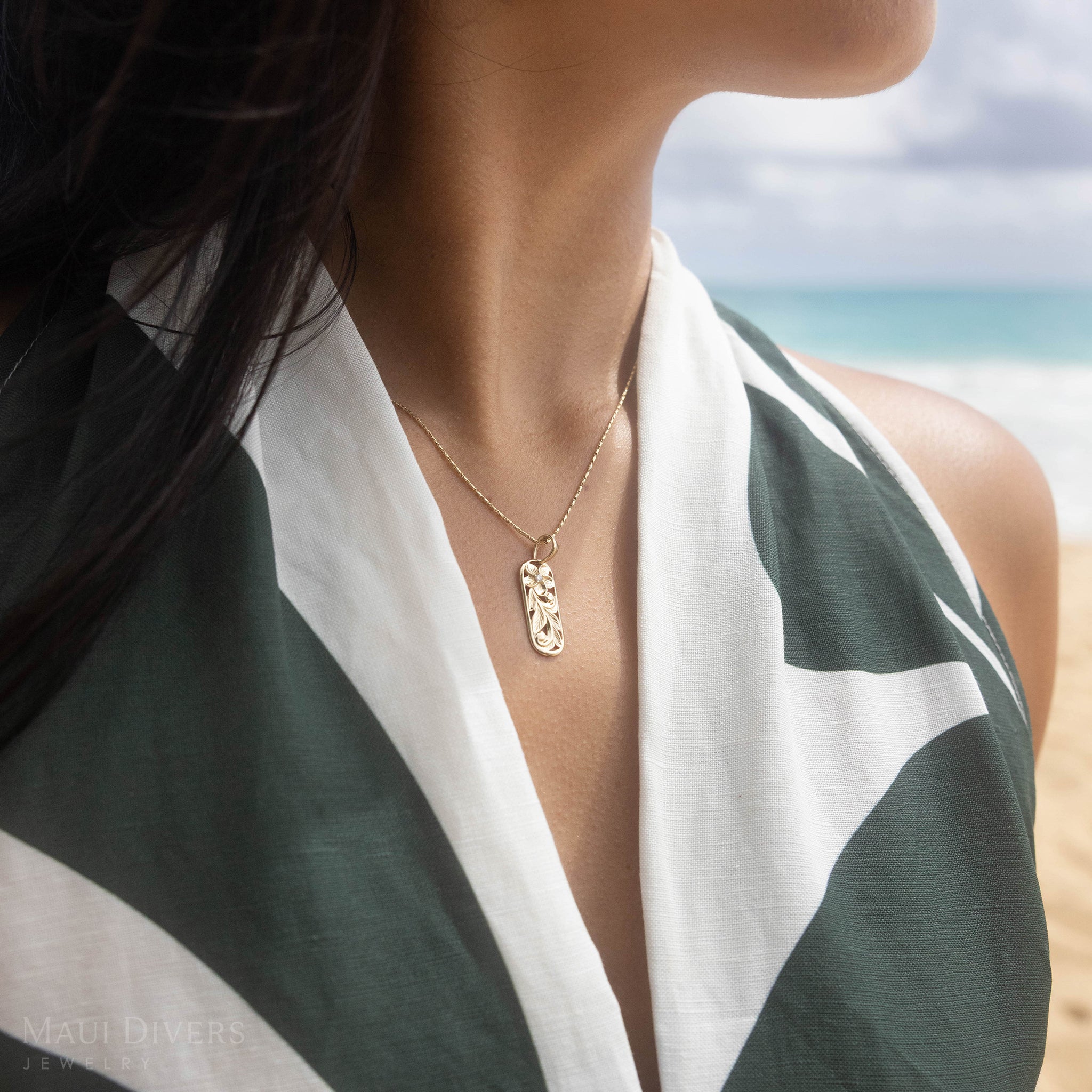 Hawaiian Heirloom Plumeria Pendant in Gold with Diamond - 28mm
