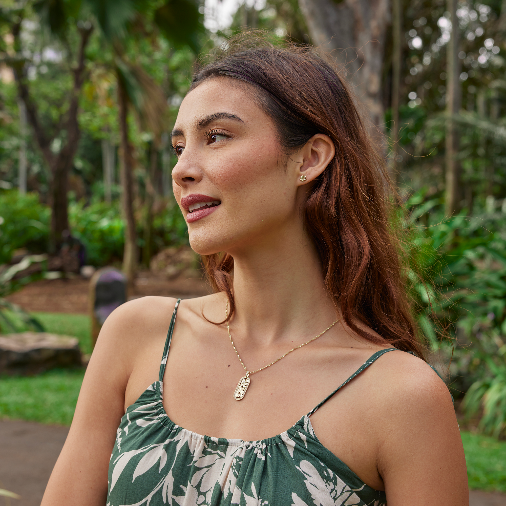 Hawaiian Heirloom Plumeria Pendant in Gold with Diamonds - 27mm