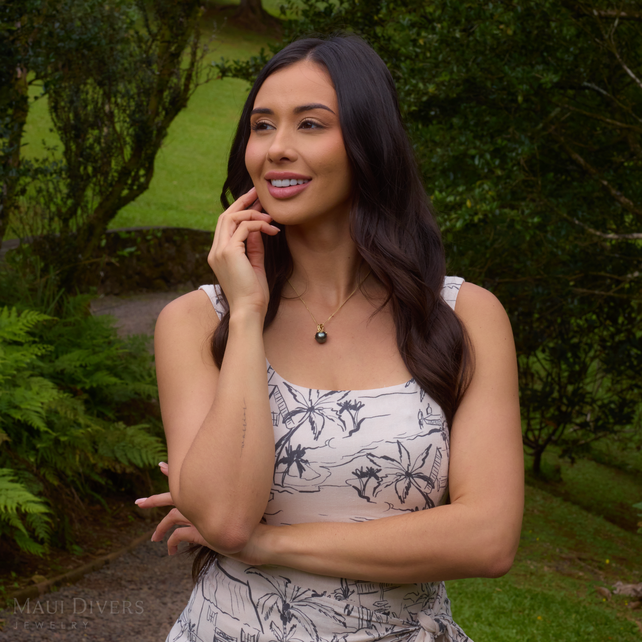 Living Heirloom Tahitian Black Pearl Pendant in Gold with Diamonds - 14-15mm