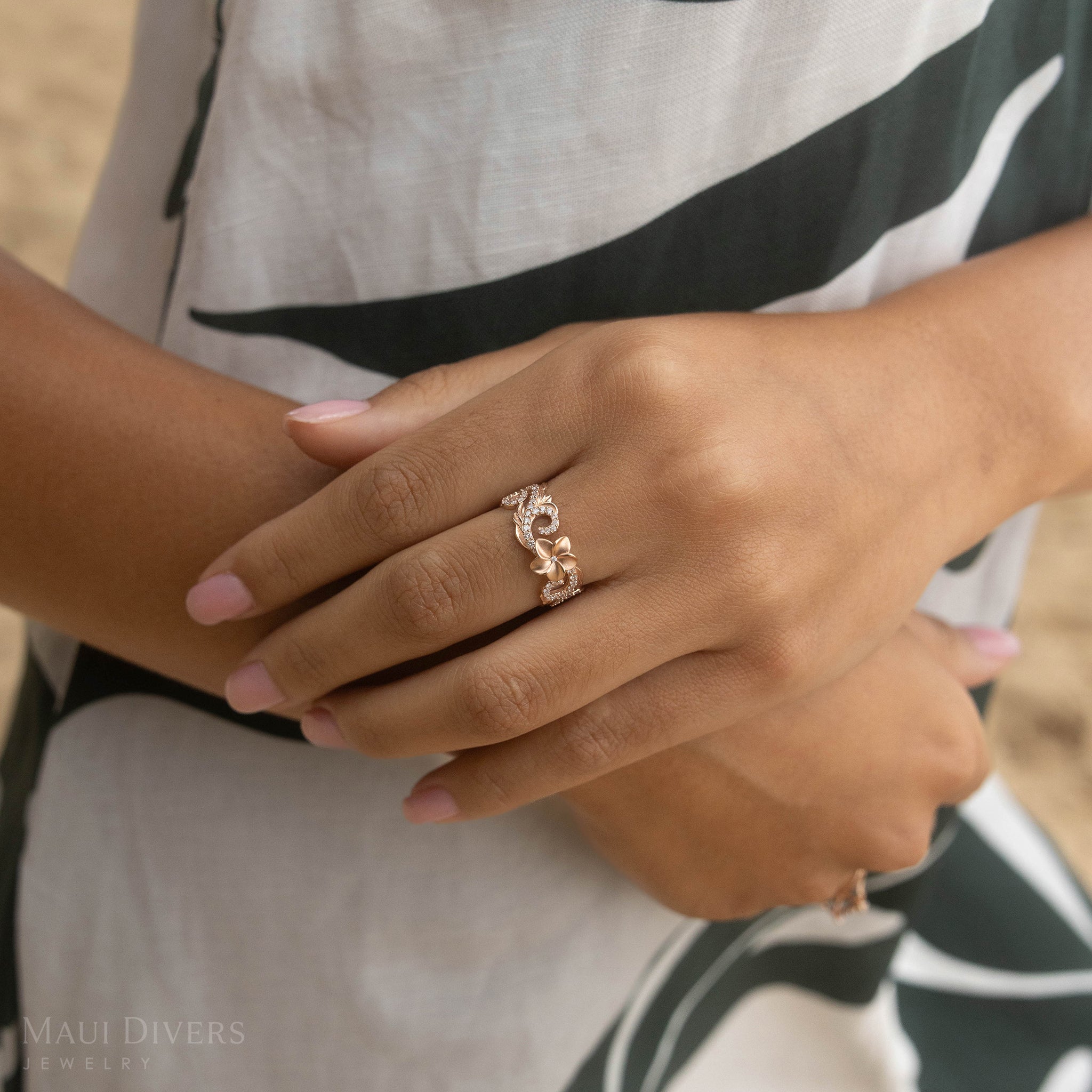 Hawaiian Heirloom Plumeria Ring in Rose Gold with Diamonds - 8mm