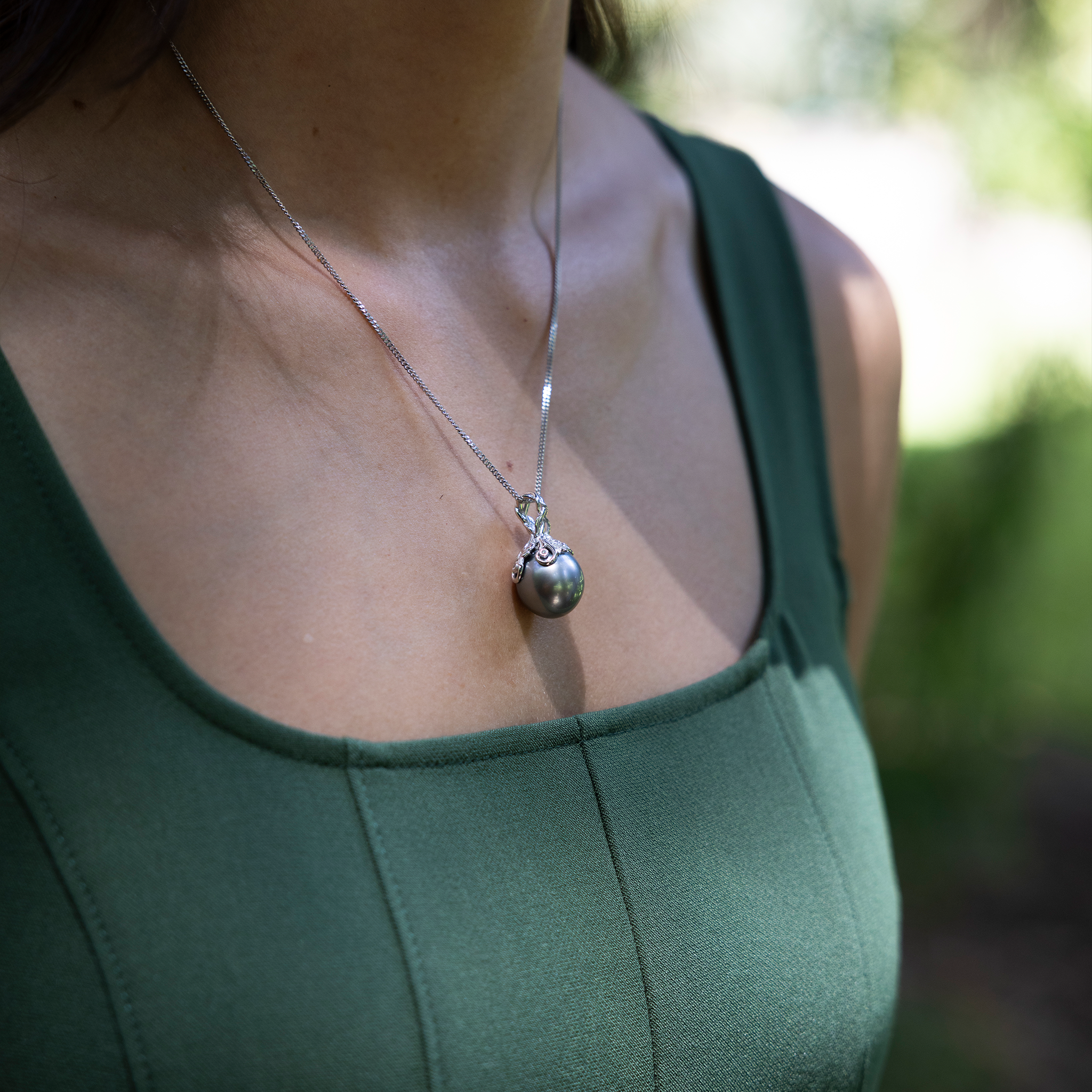 Living Heirloom Tahitian Black Pearl Pendant in White Gold with Diamonds - 14-17mm