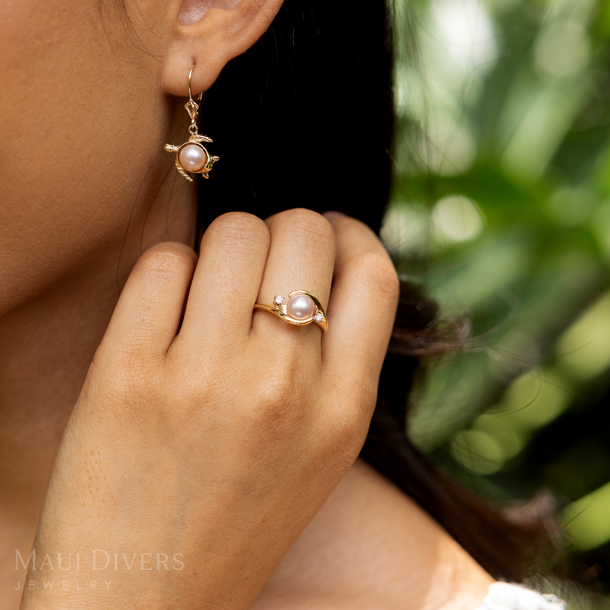 Pick A Pearl Ring in Gold with Diamonds