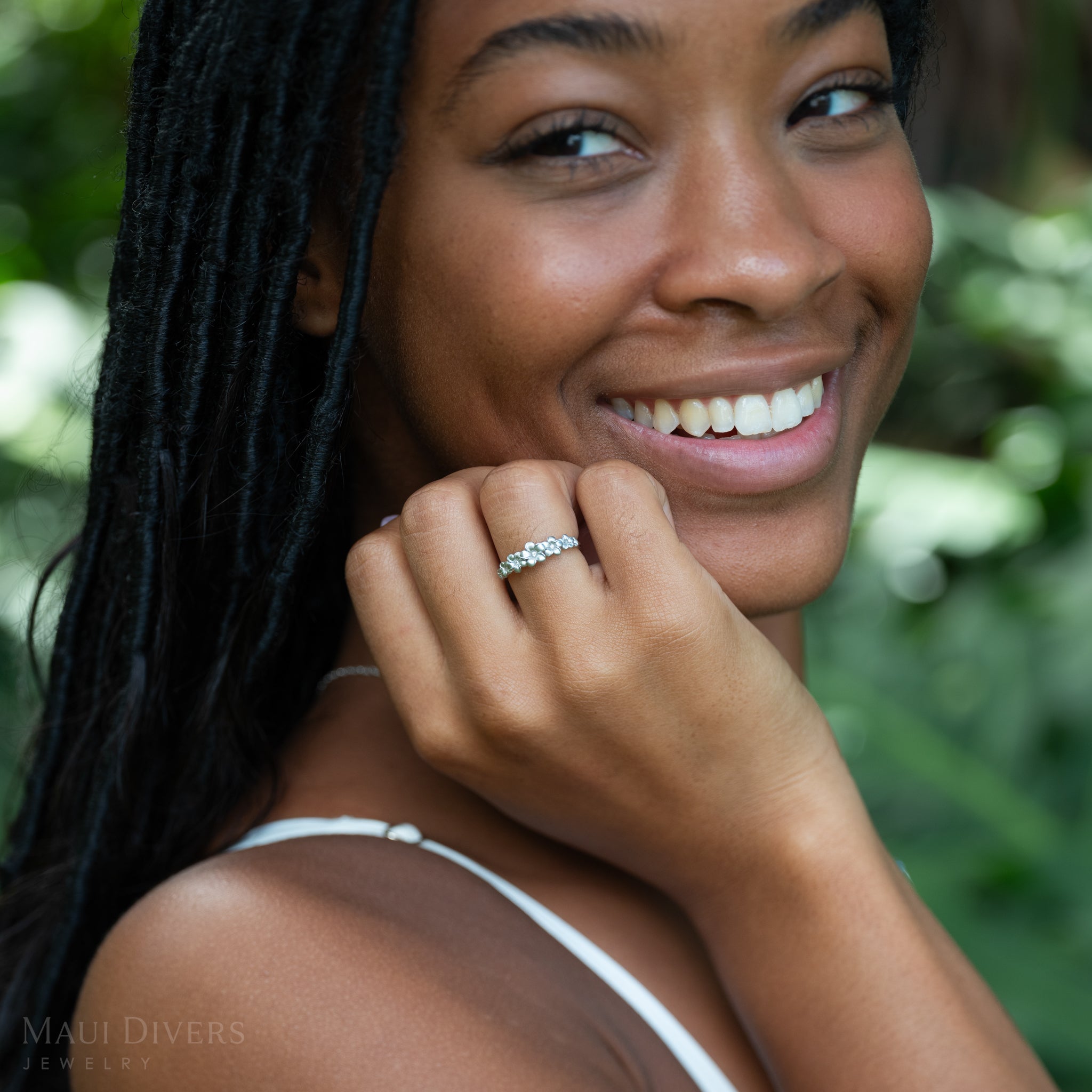 Plumeria Ring in White Gold with Diamonds - 6mm