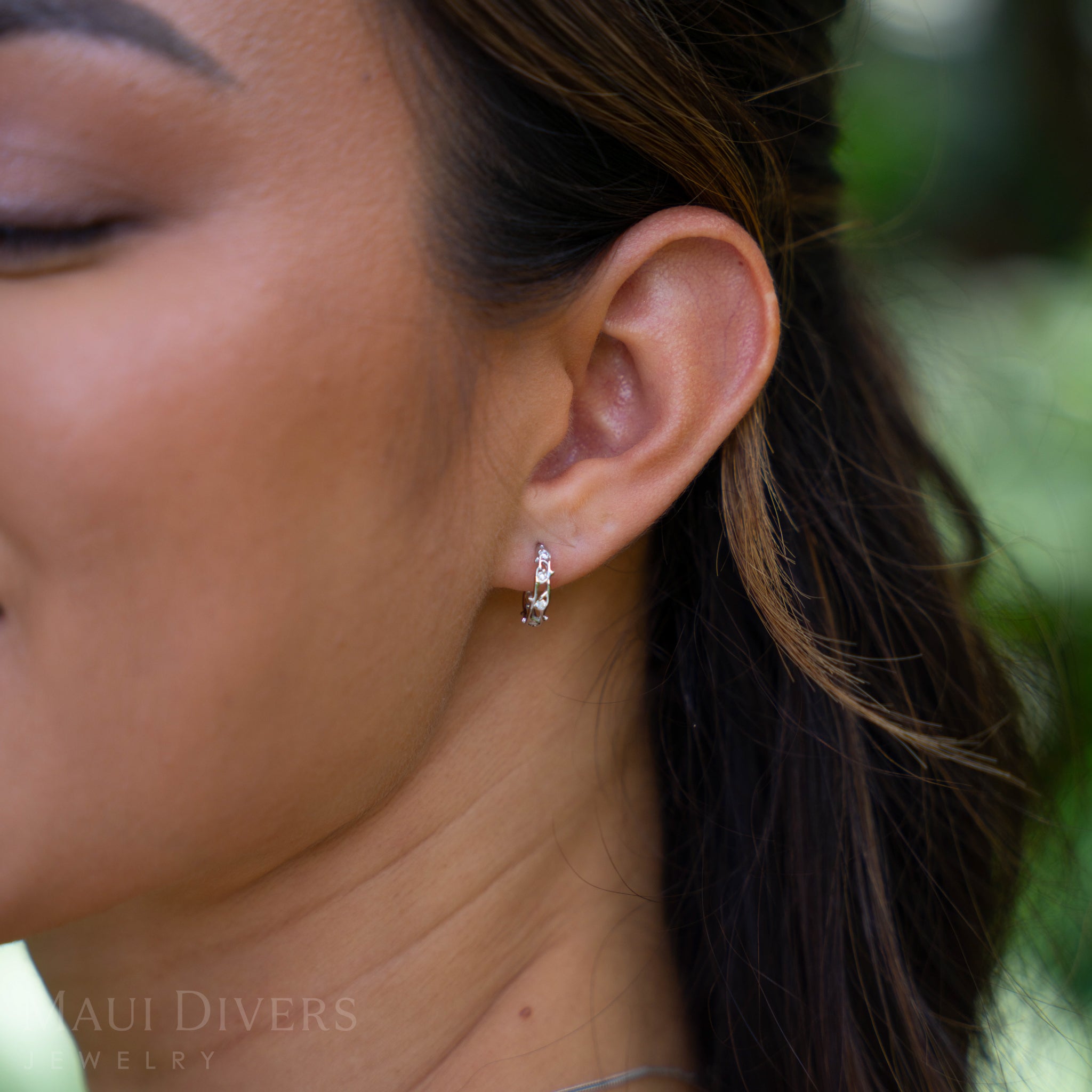 Heritage Earrings in White Gold with Diamonds - 13mm