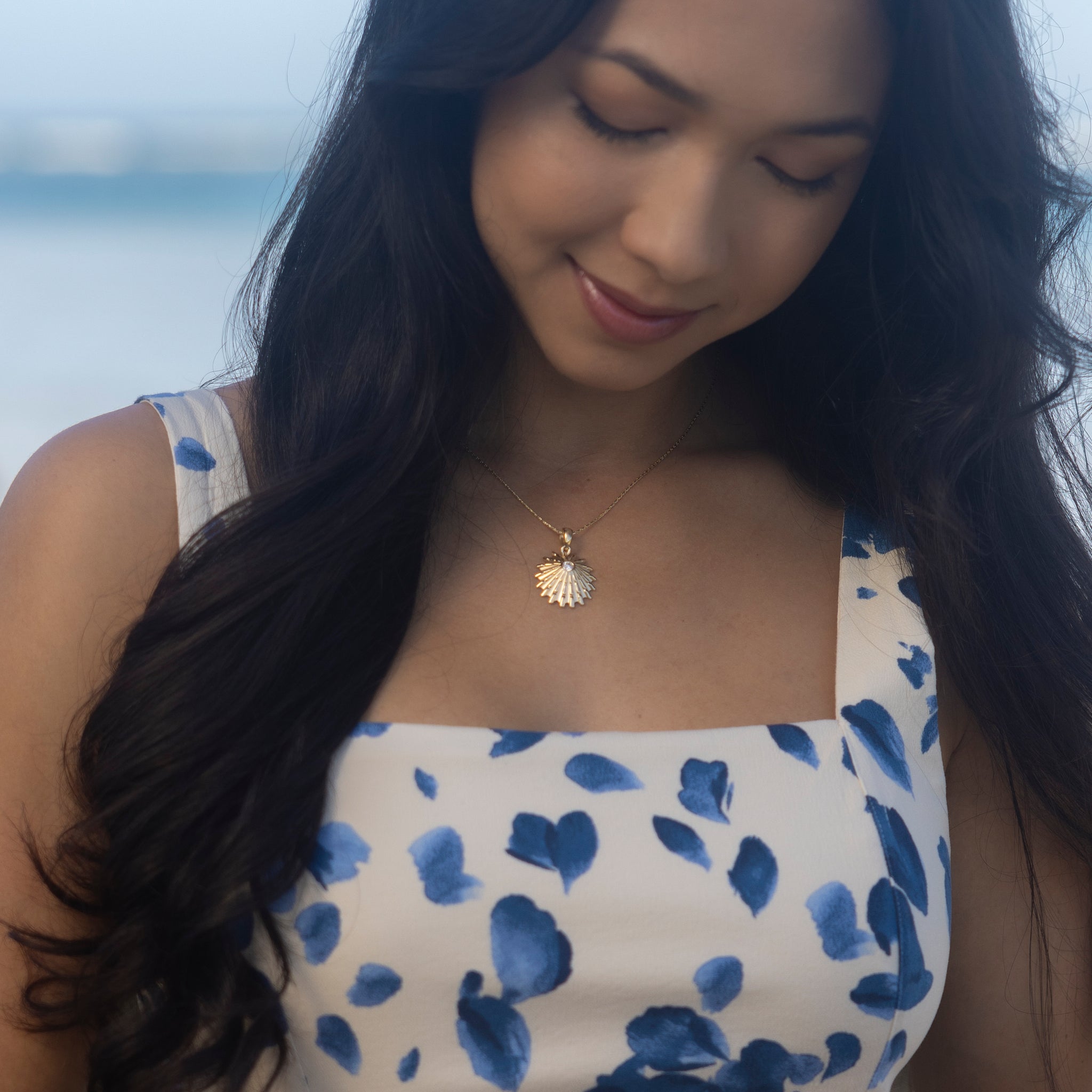 ʻOpihi Pendant in Gold with Lab Grown Diamond - 25mm