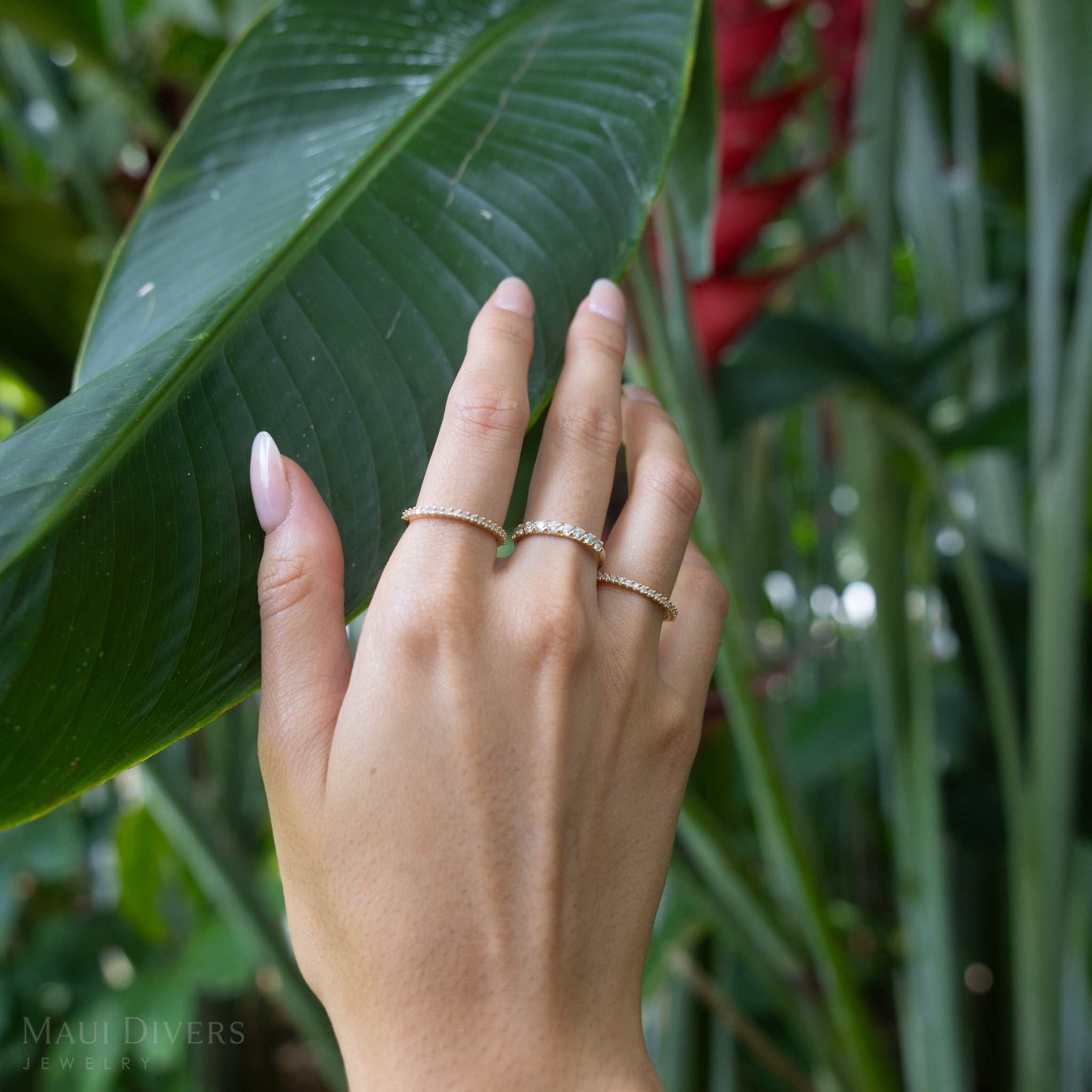 Hidden Hawaiʻi Maile Anniversary Ring in Gold with Lab Grown Diamonds - 3mm