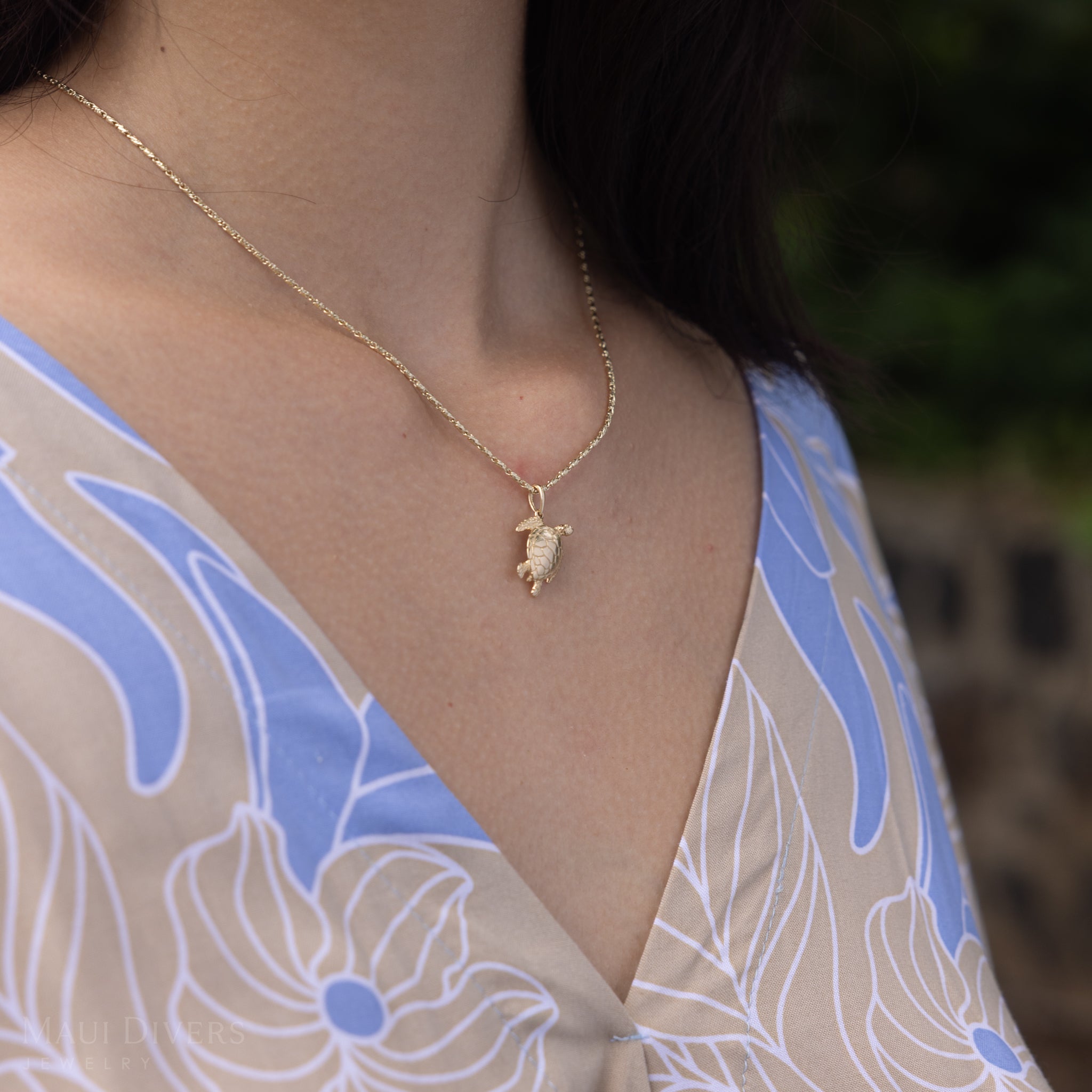Honu Pendant in Gold - 18mm