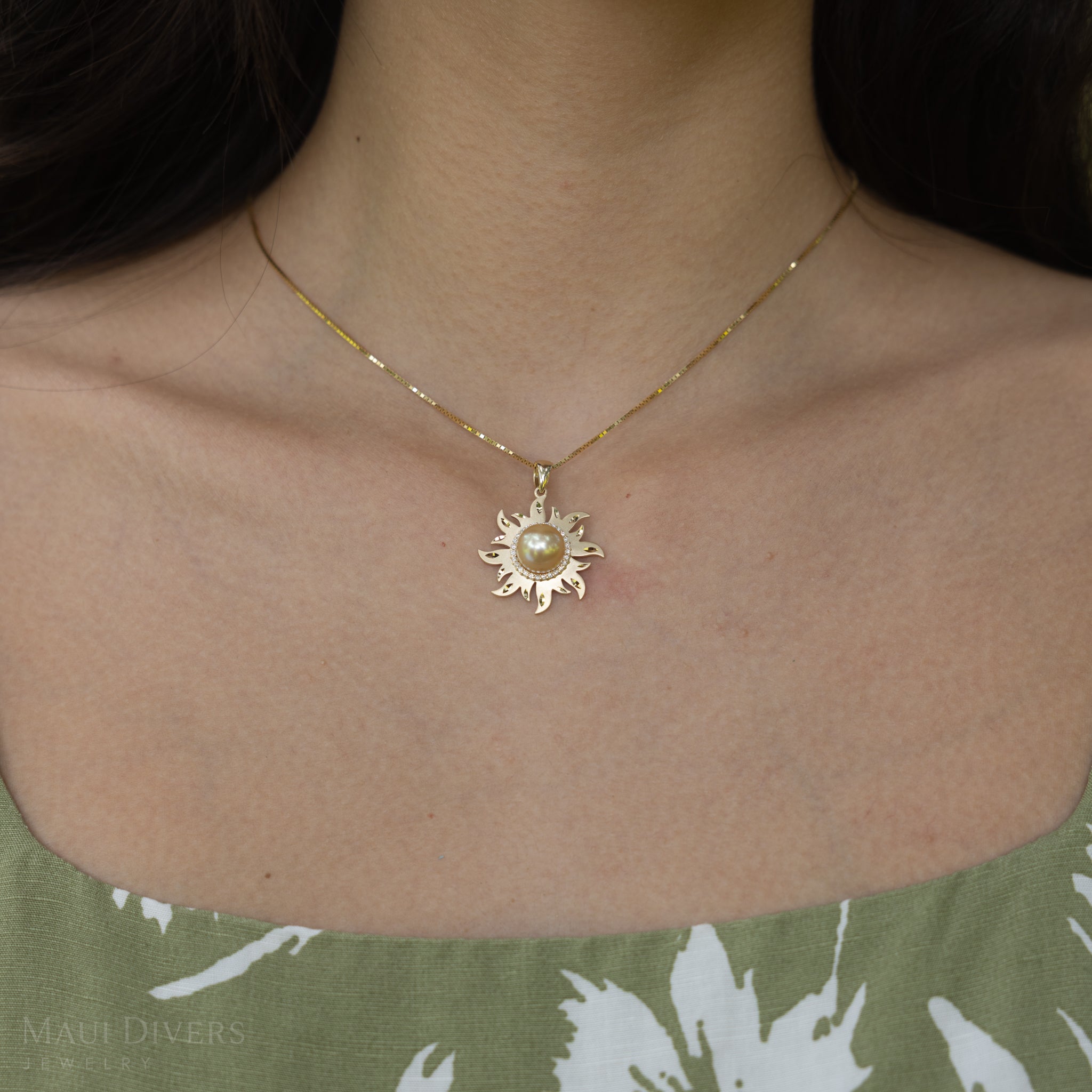 South Sea Gold Pearl Sun Pendant in Gold with Diamonds