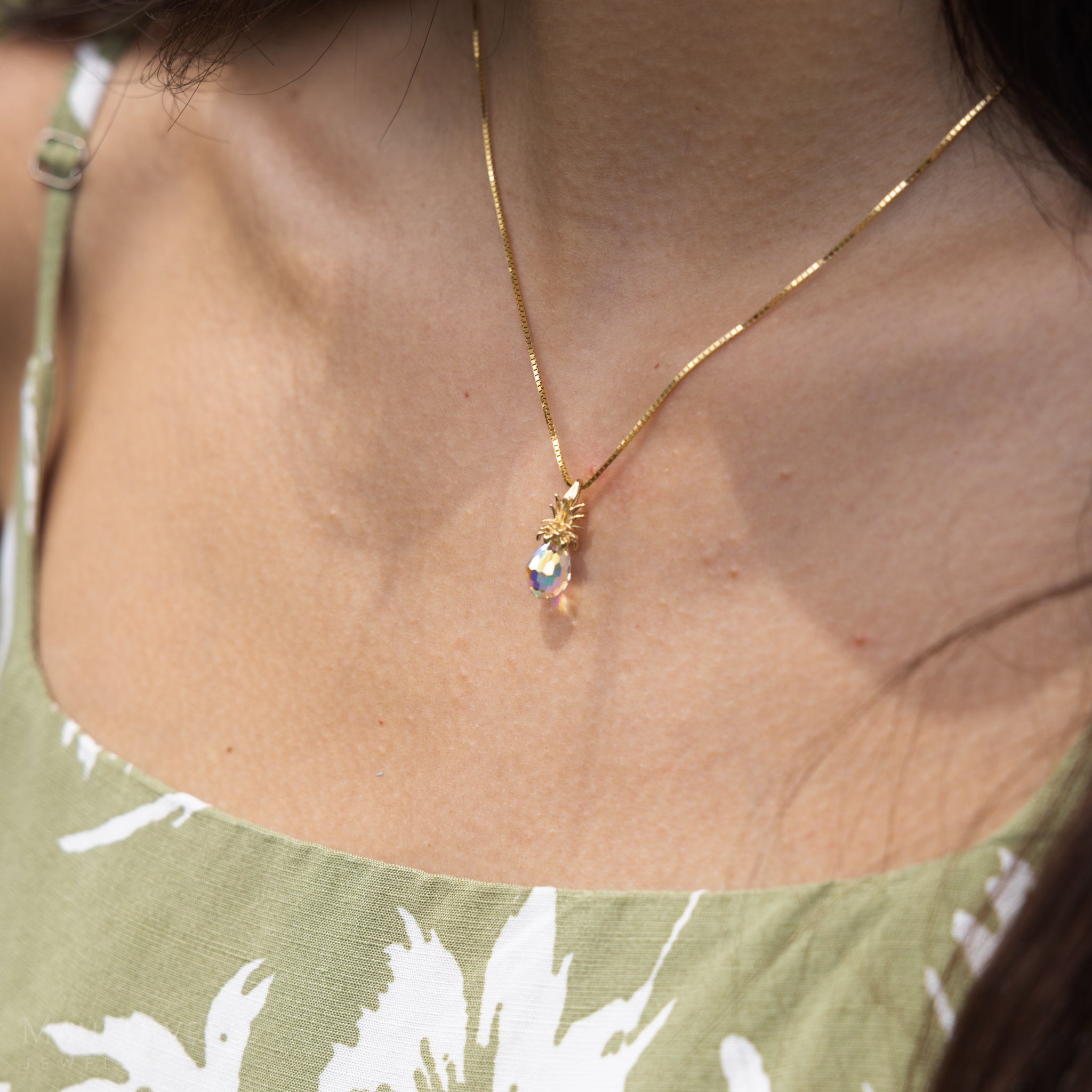 Crystal Pineapple Pendant in Gold - 19mm