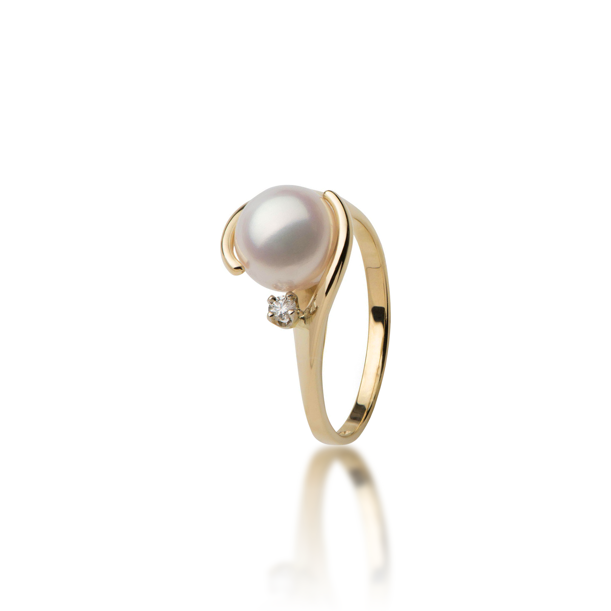 Akoya Pearl Ring in Gold with Diamond - 8mm