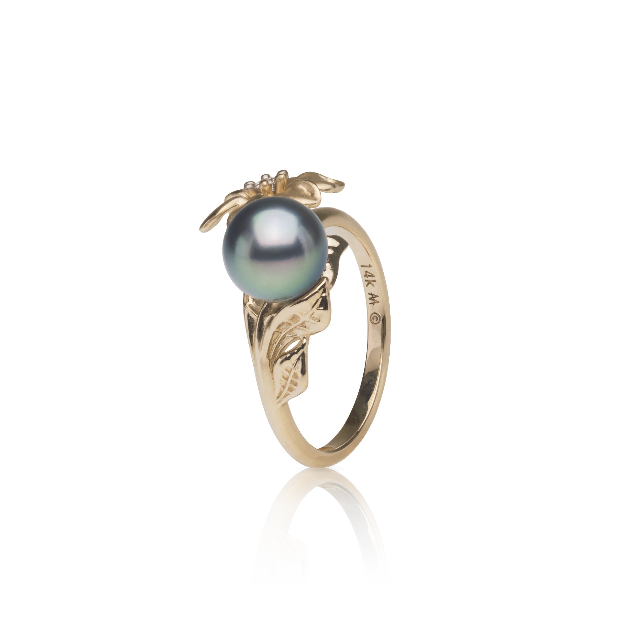 Nāʻū Tahitian Black Pearl Ring in Gold with Diamond - 7-8mm