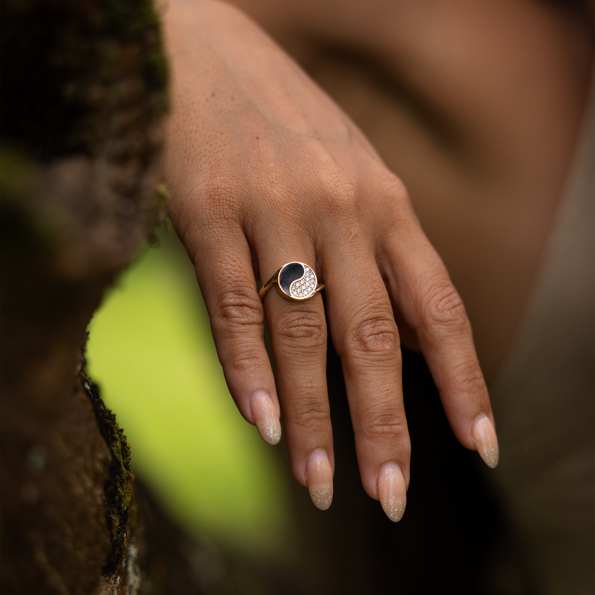 Yin Yang Black Coral Ring in Gold with Diamonds - 12mm