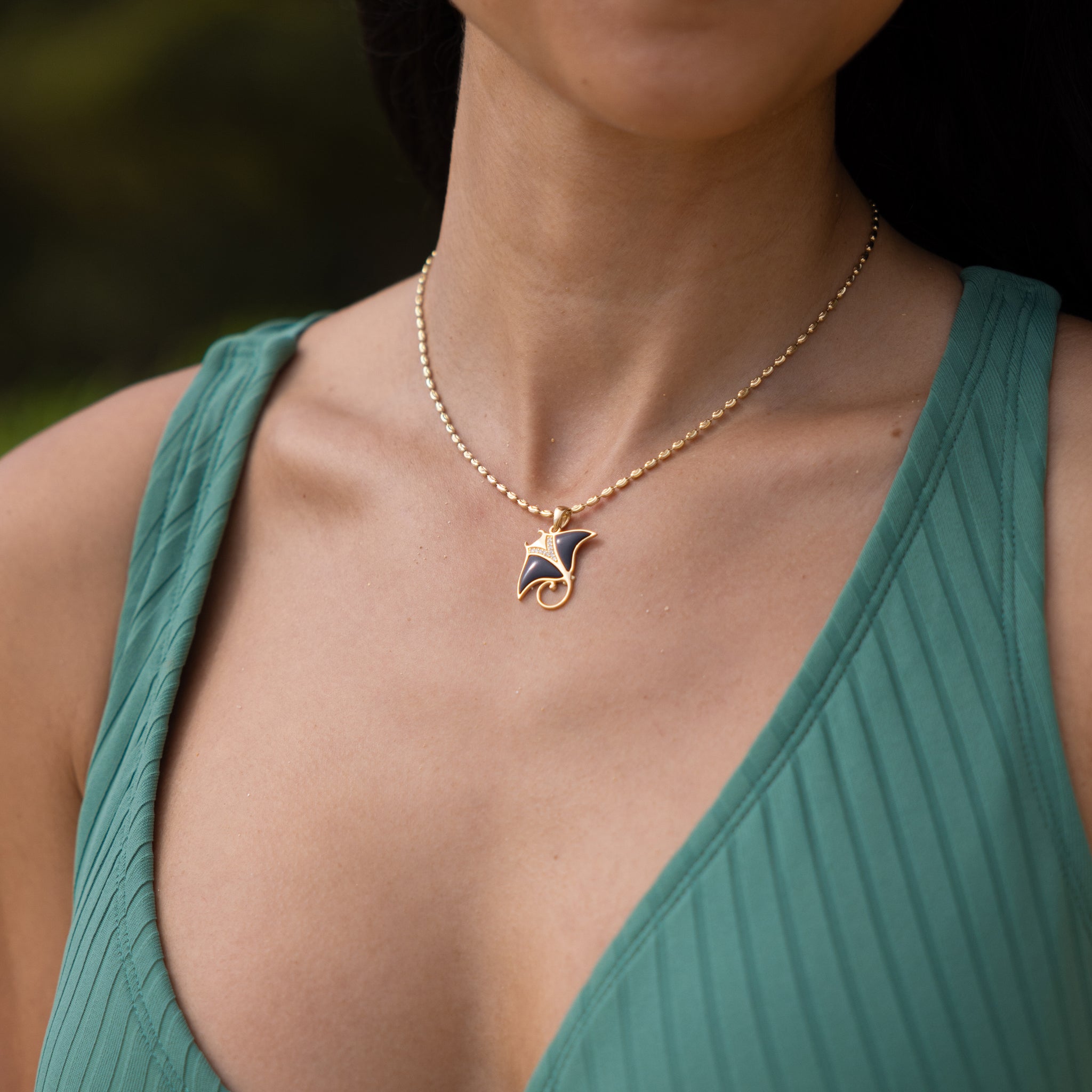 Sealife Manta Ray Black Coral Pendant in Gold with Diamonds - 21mm