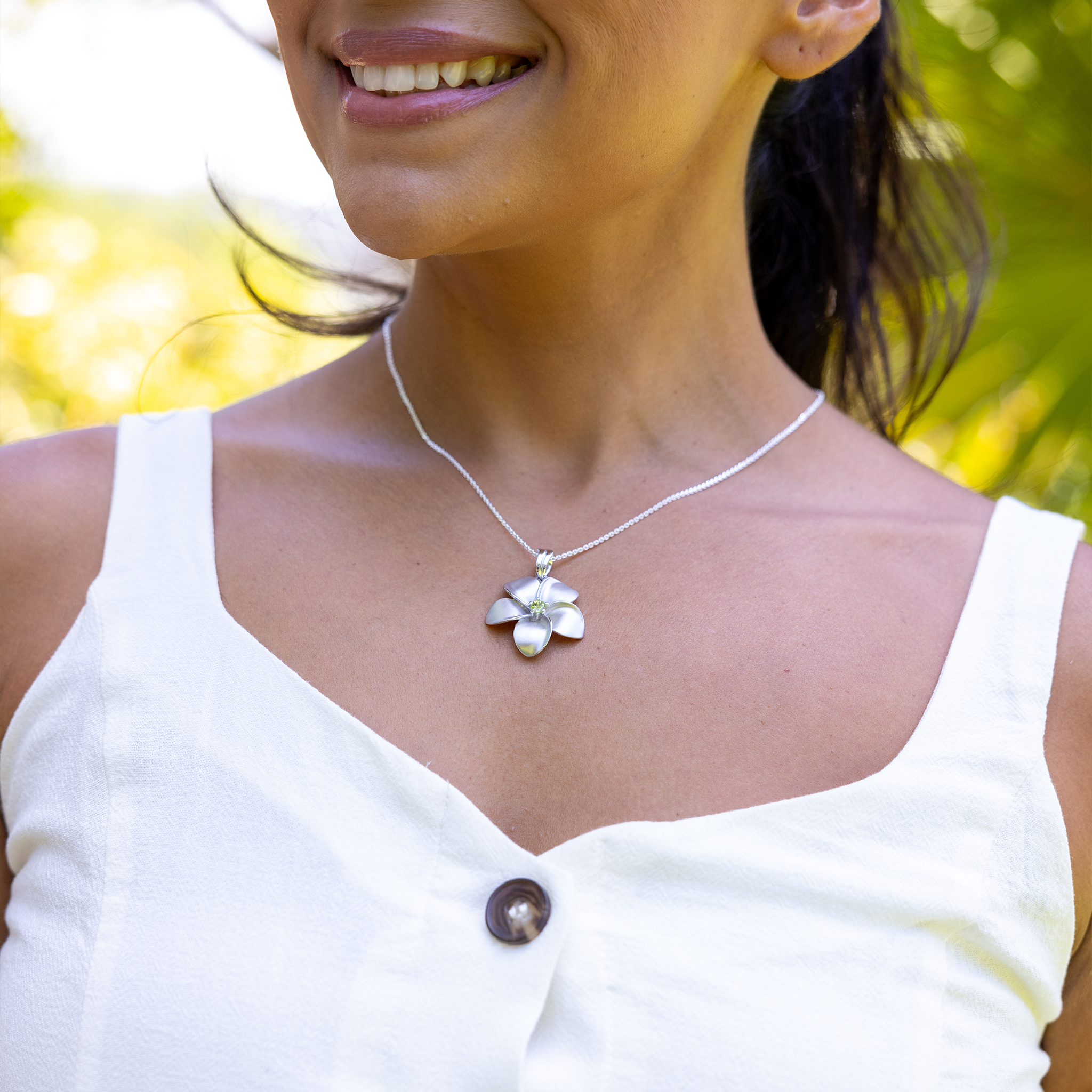 18" Plumeria Peridot Necklace in Sterling Silver - 28mm