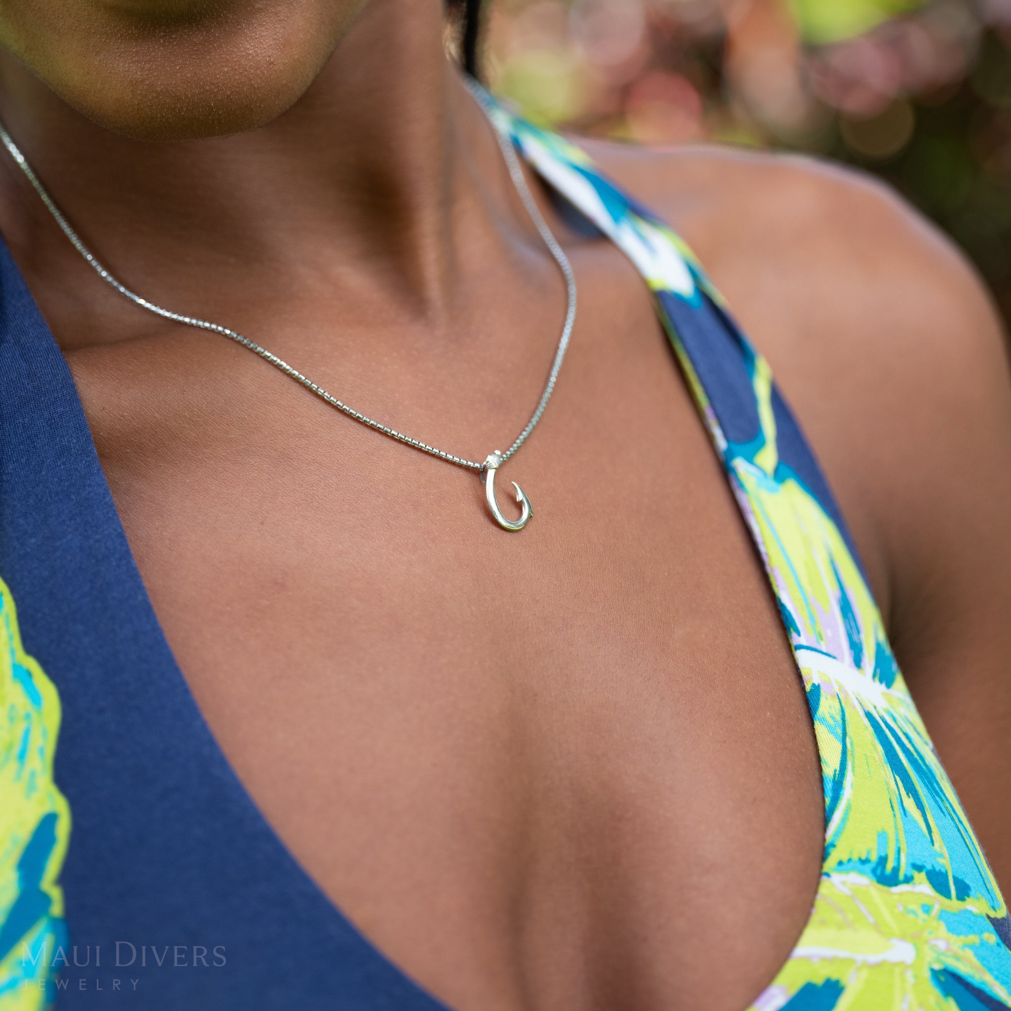 Fish Hook Pendant in Sterling Silver - 18mm