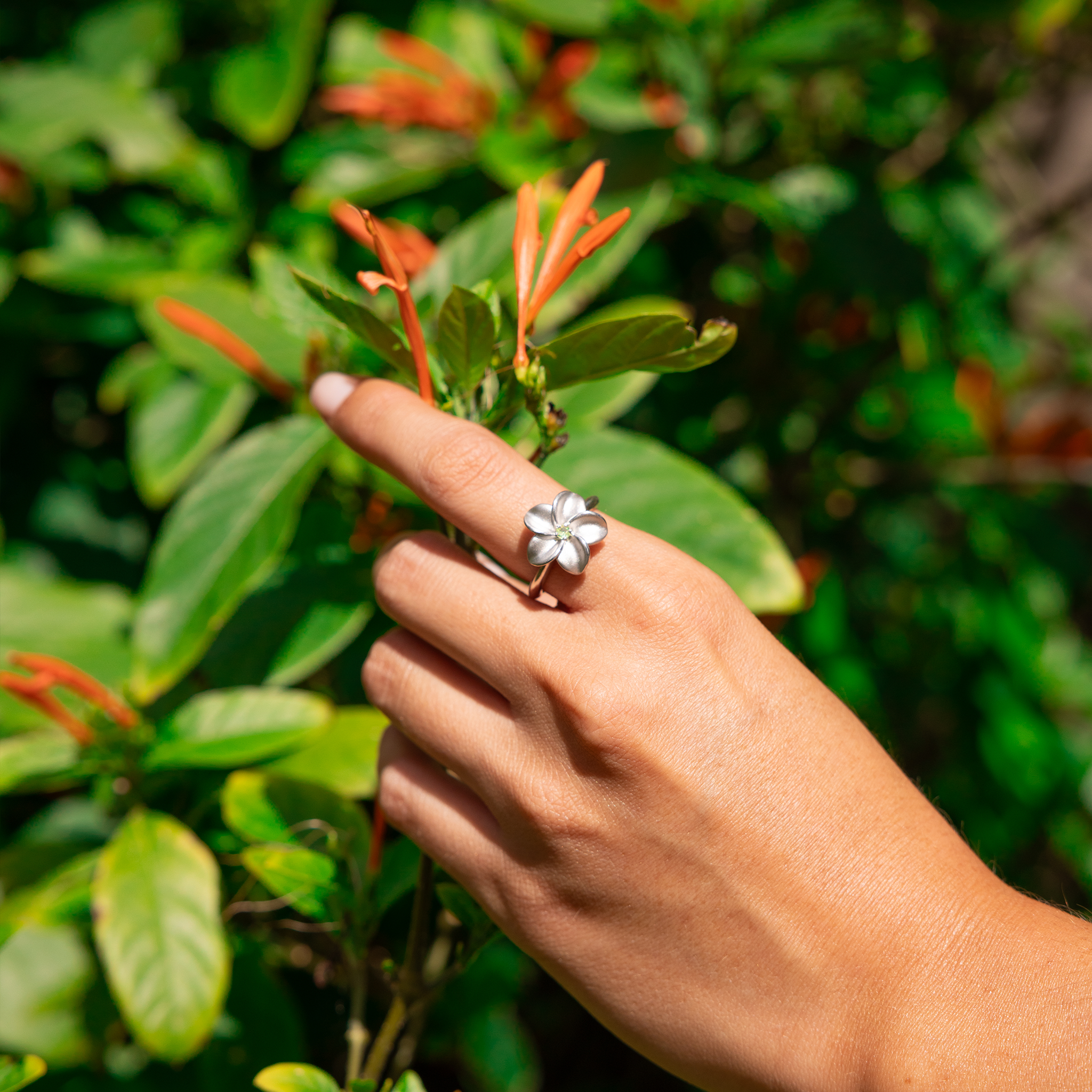 Plumeria Peridot Ring in Sterling Silver - 15mm