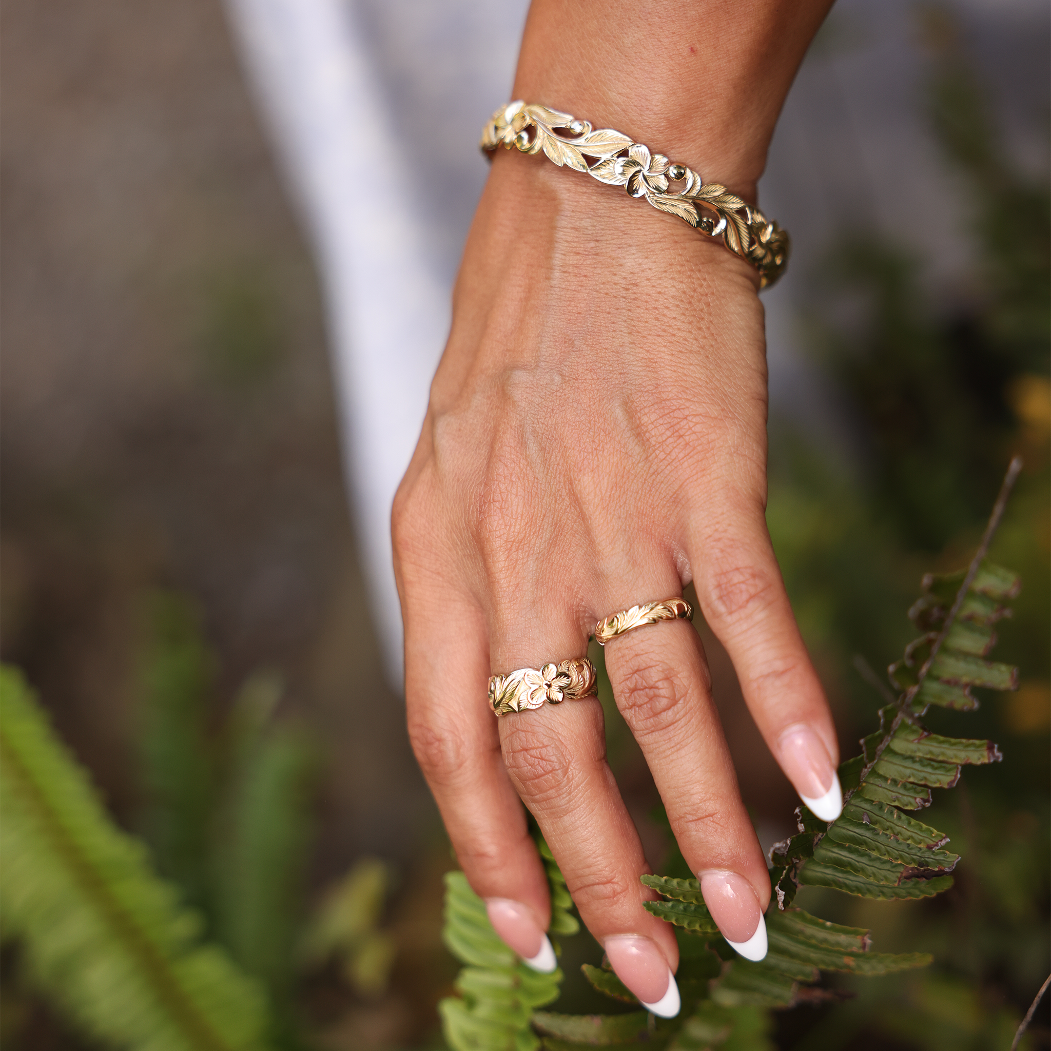 Hawaiian Heirloom Plumeria Ring in Gold - 8mm