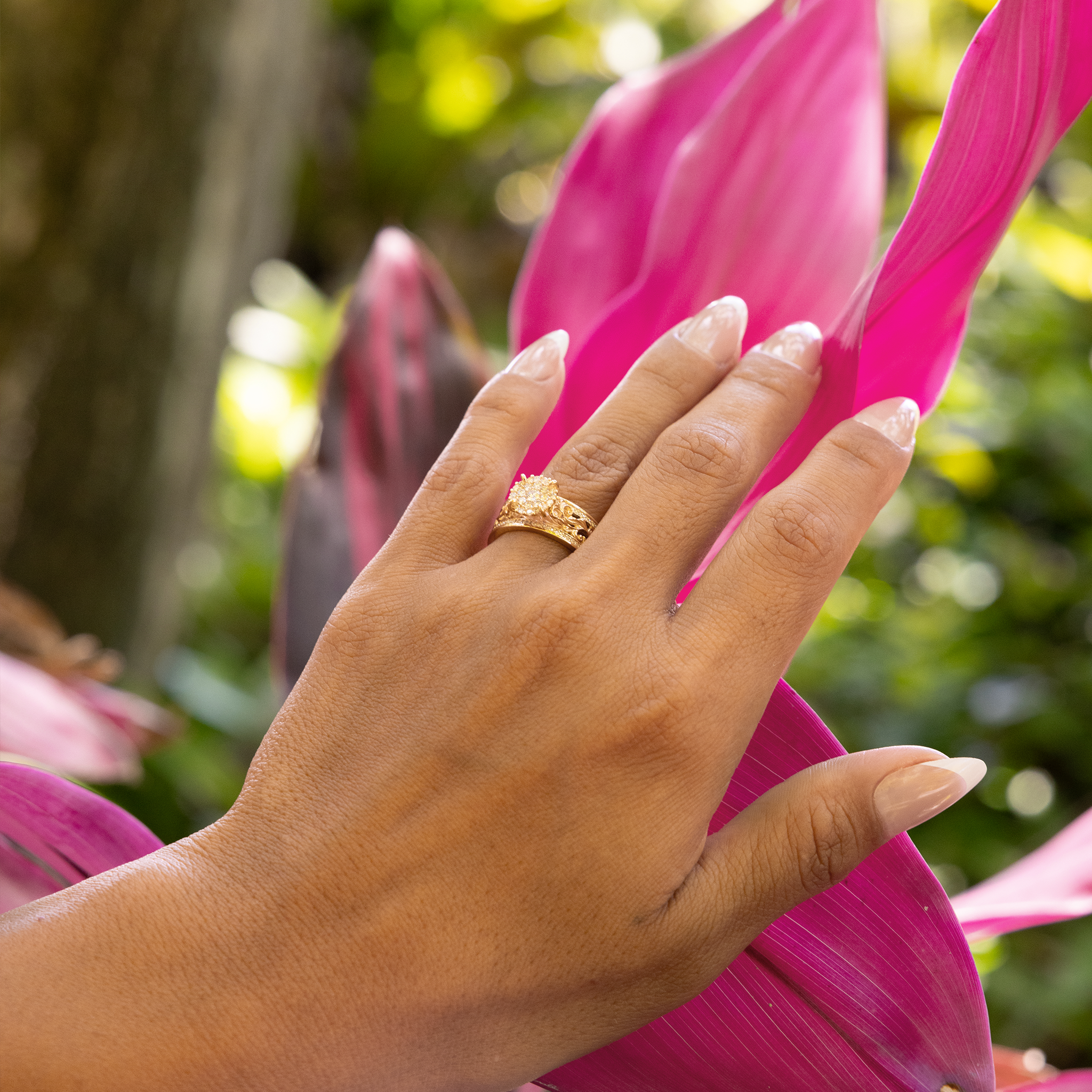 Living Heirloom Engagement Ring in Gold with Diamonds - 7mm