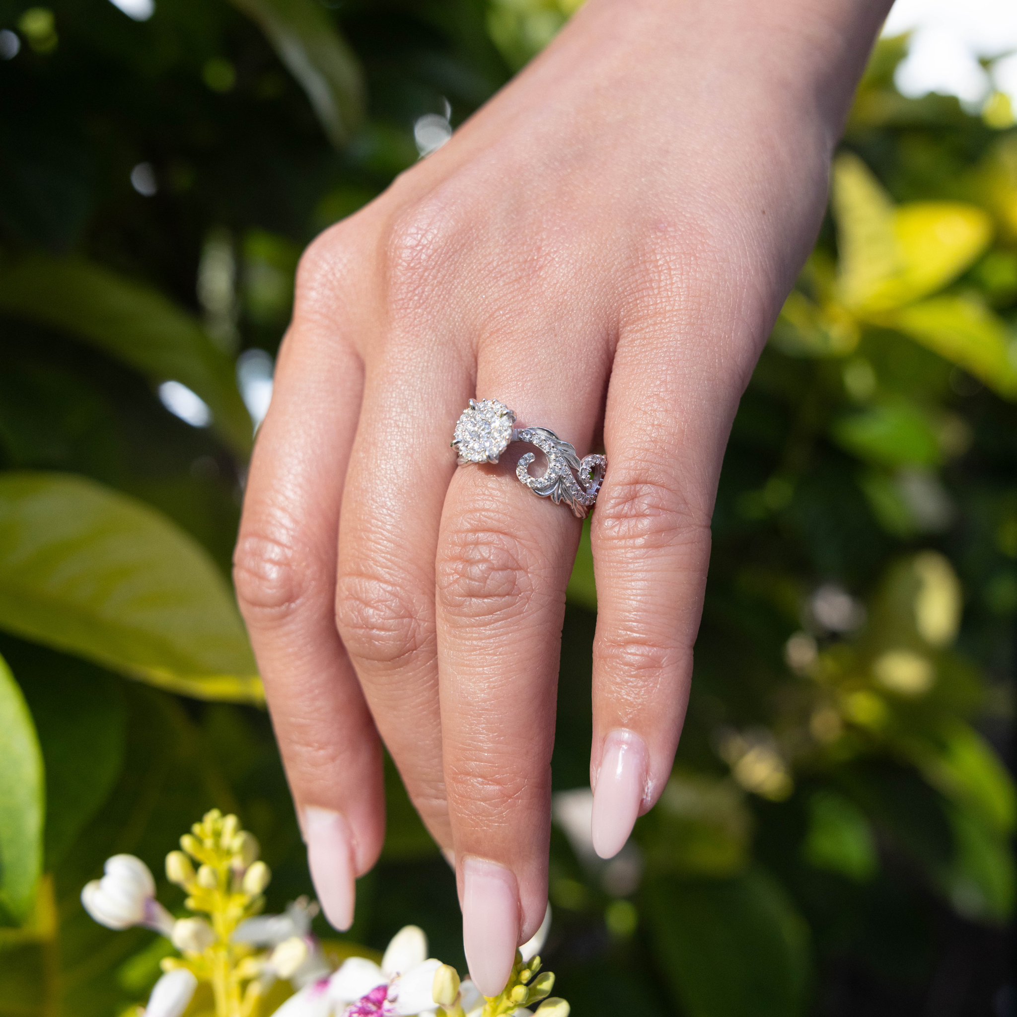 Hawaiian Heirloom Engagement Ring in White Gold with Diamonds