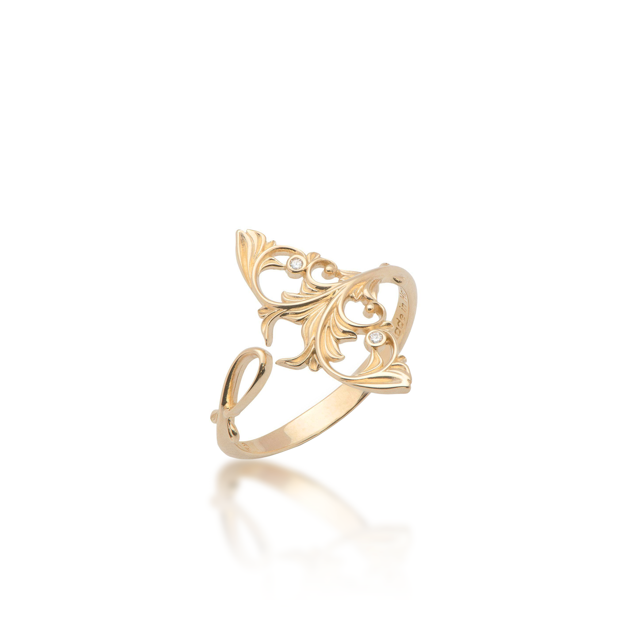 Living Heirloom Manta Ray Ring in Gold with Diamonds - 20mm