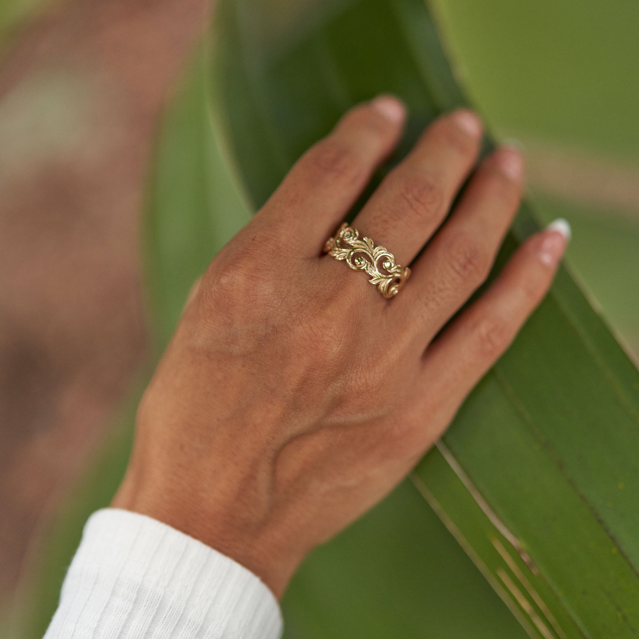 Living Heirloom Ring in Gold with Diamonds - 10mm