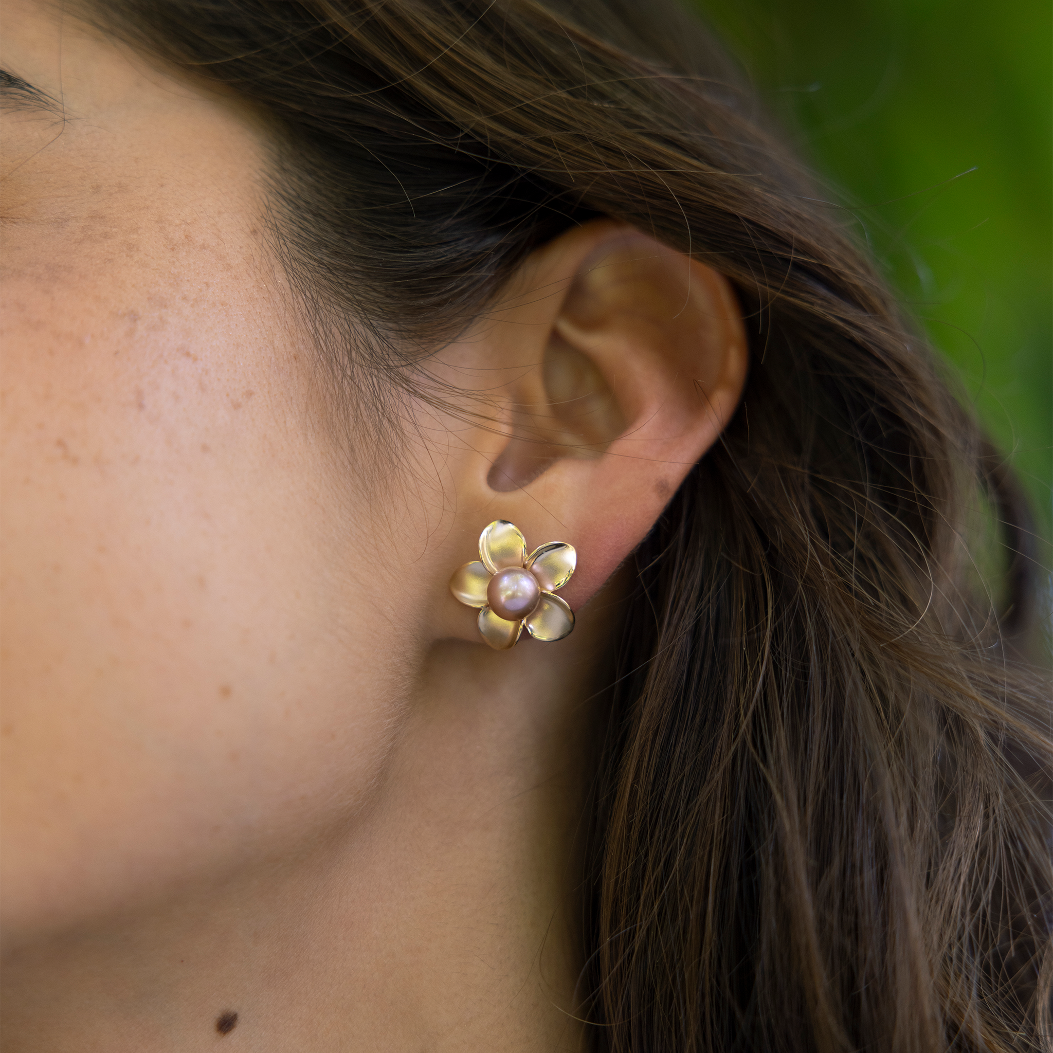 Pick A Pearl Plumeria Earrings in Gold - 18mm