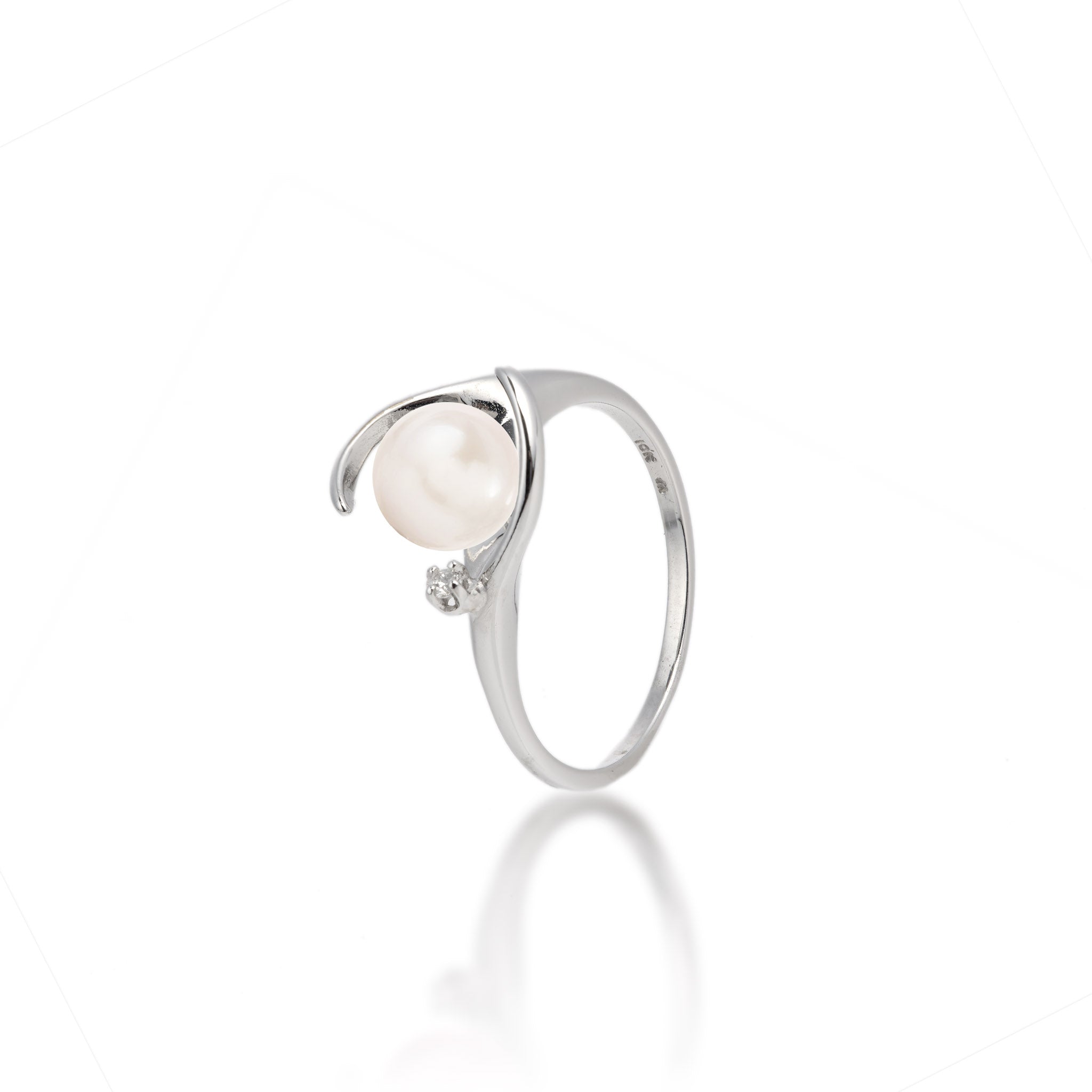 Pick A Pearl Ring in White Gold with Diamond