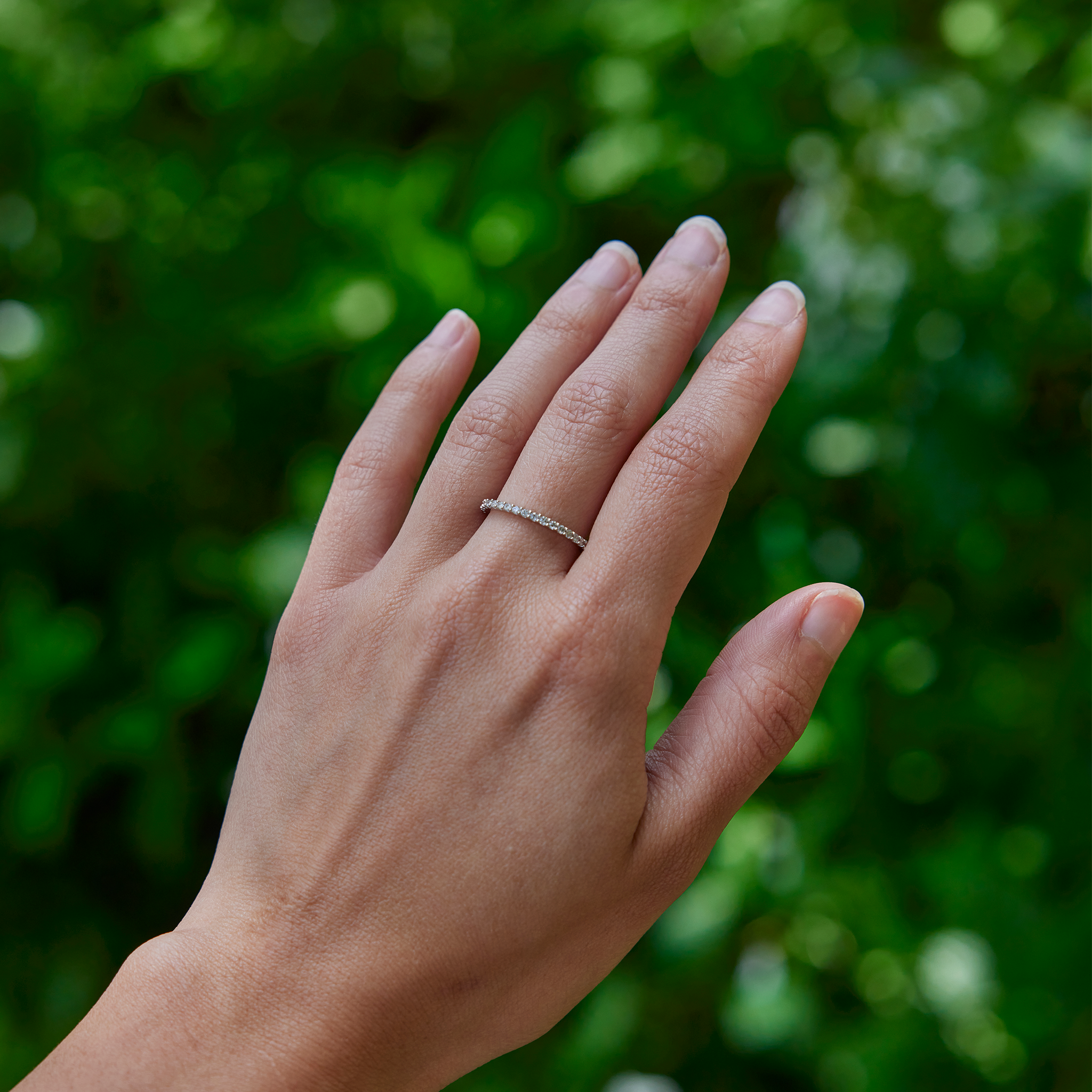 Anniversary Ring in White Gold with Diamonds