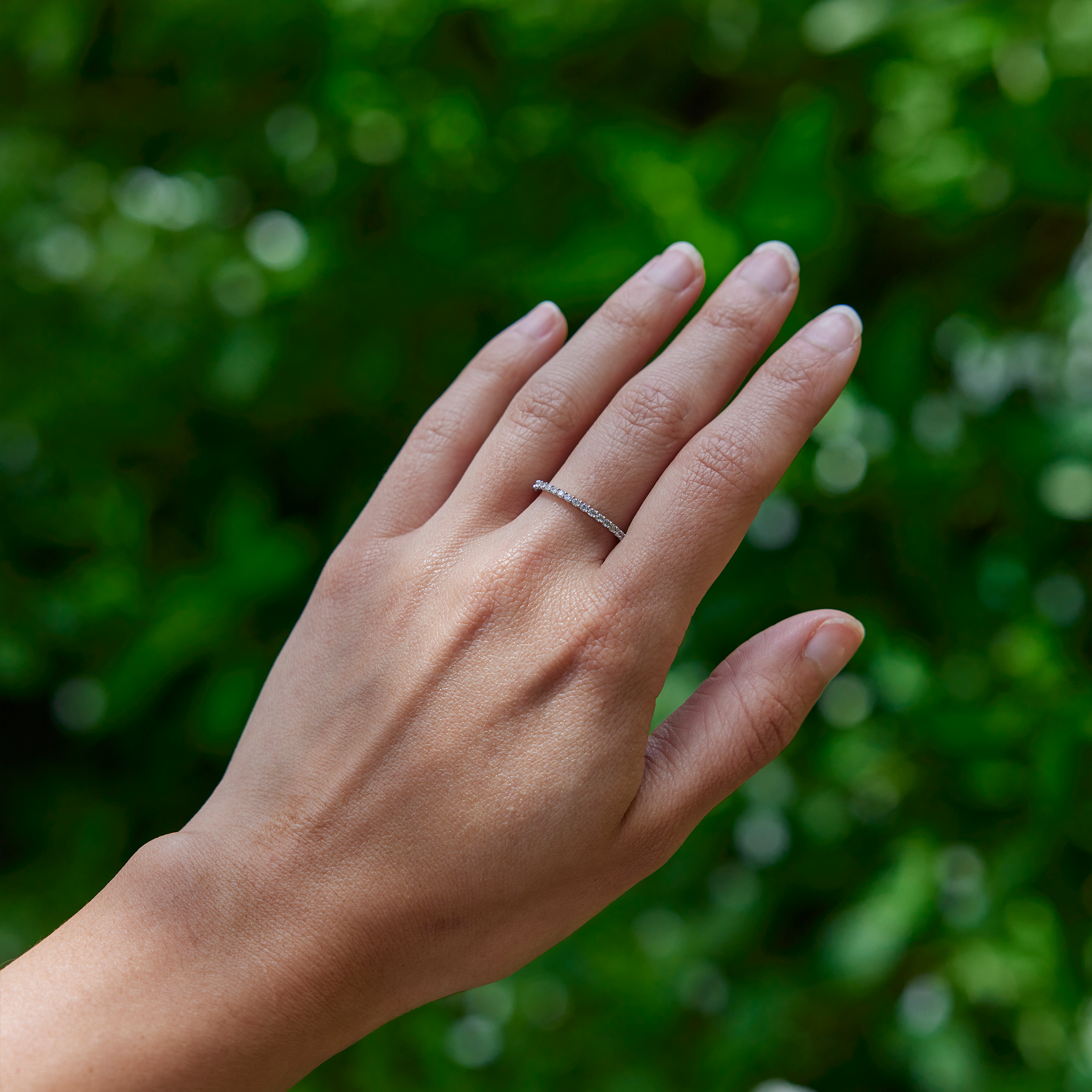 Anniversary Ring in White Gold with Diamonds